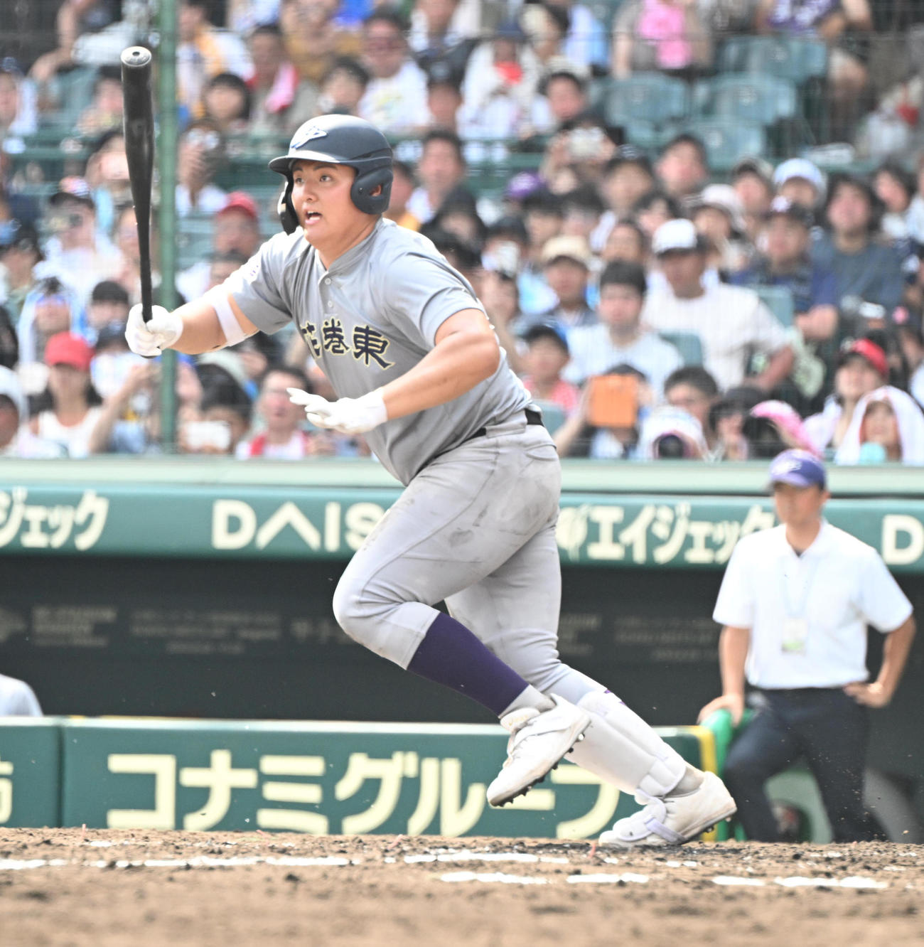 クラーク対花巻東　4回裏花巻東無死二塁、遊ゴロに倒れる佐々木麟（撮影・和賀正仁）