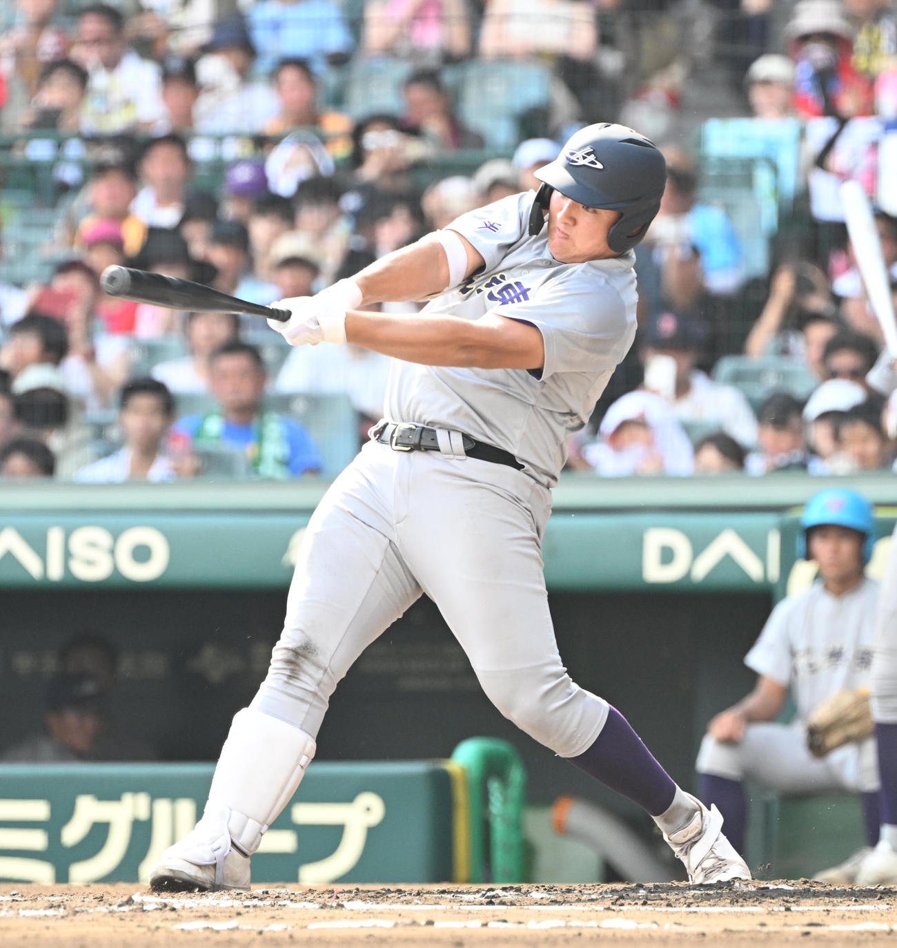 クラーク対花巻東　6回裏花巻東無死一塁、二ゴロに倒れる佐々木麟（撮影・和賀正仁）