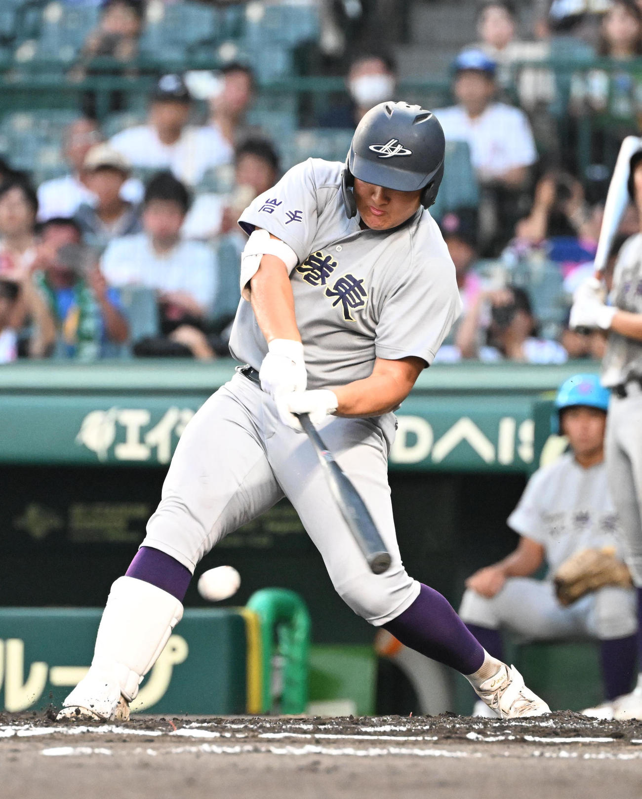 クラーク対花巻東　8回裏花巻東1死一塁、遊ゴロに倒れる佐々木麟（撮影・和賀正仁）