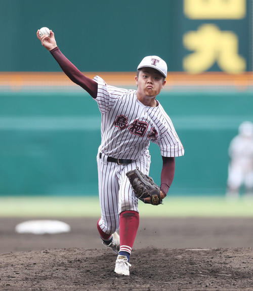 鳥栖工対日大三　鳥栖工先発の古沢（撮影・宮地輝）