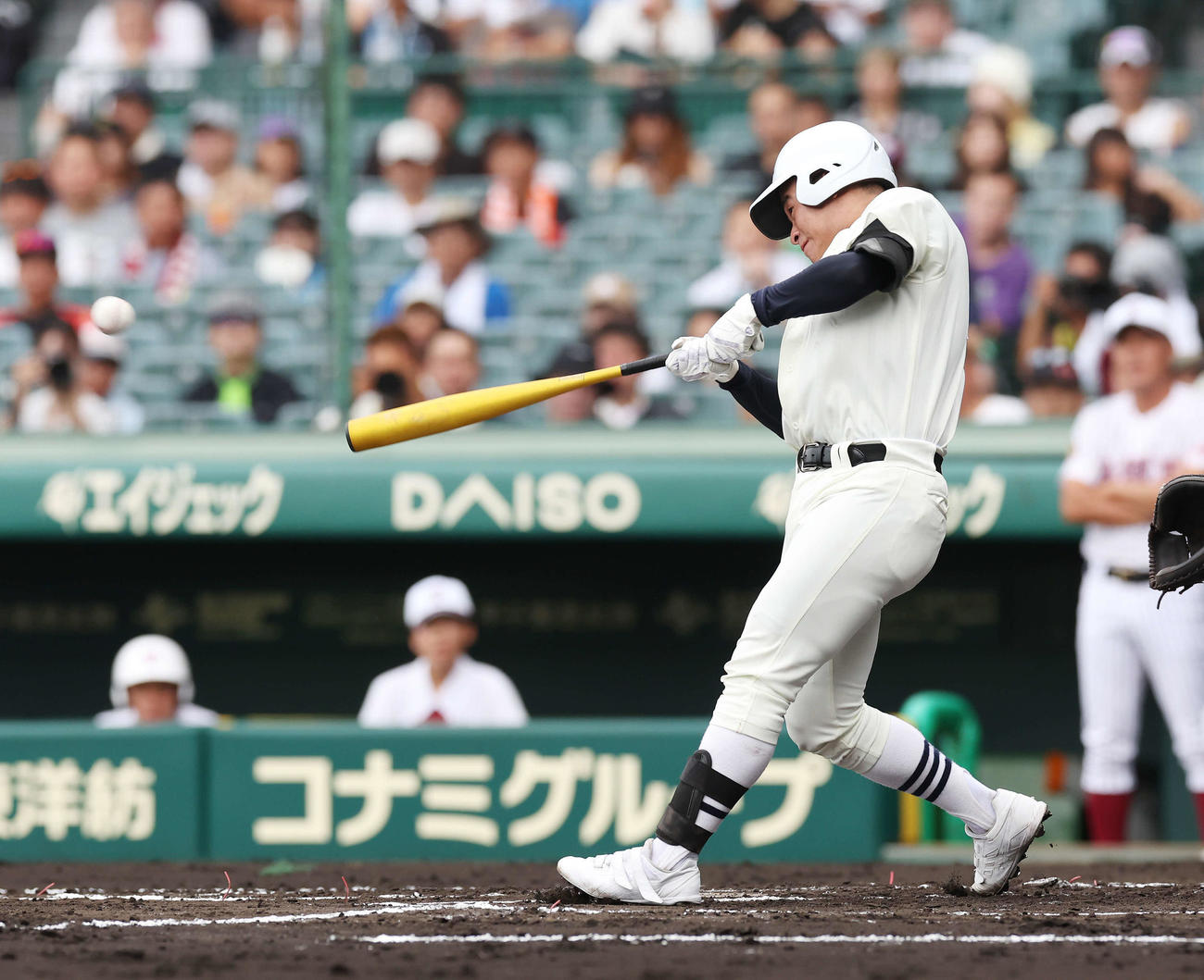 鳥栖工対日大三　1回裏日大三1死二塁、同点左適時二塁打を放つ二宮（撮影・宮地輝）