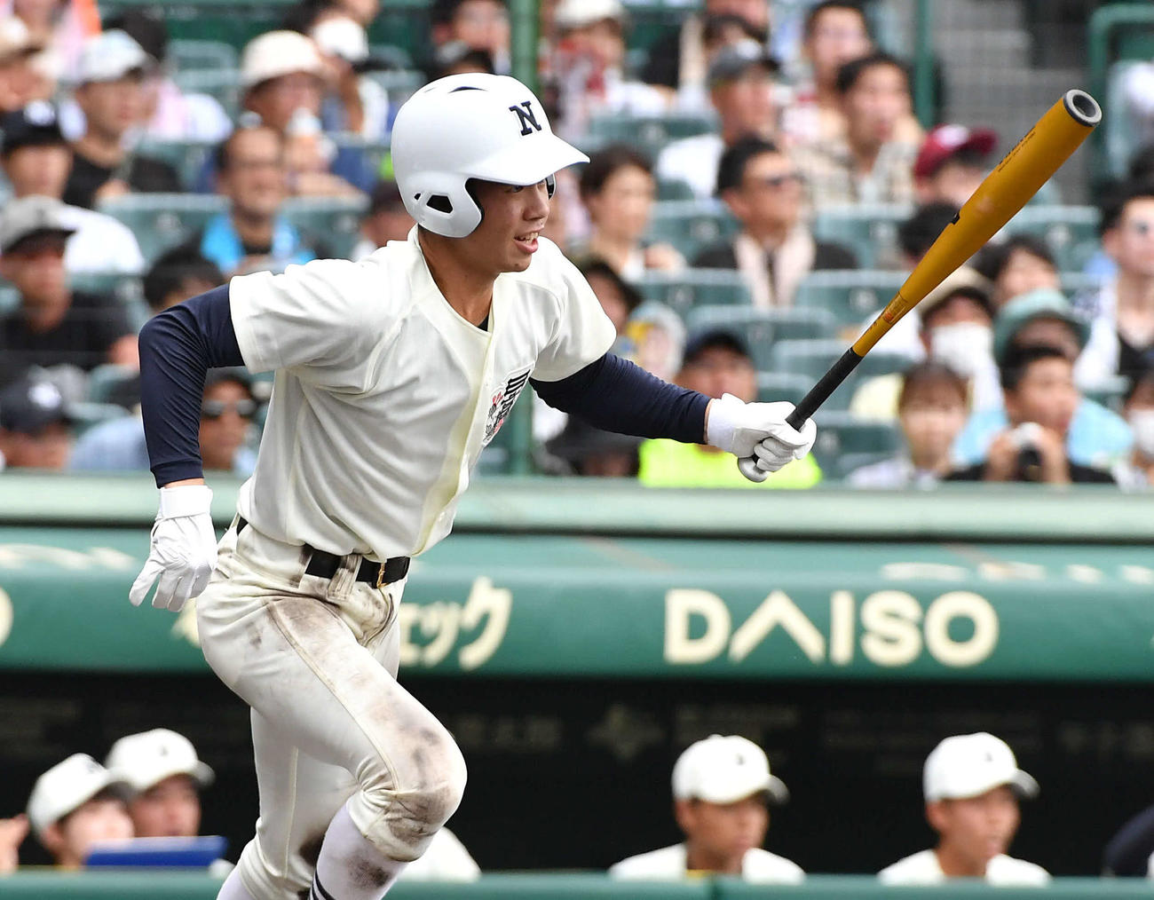 鳥栖工対日大三　6回裏日大三1死二塁、森山は勝ち越しの適時中二塁打を放つ（撮影・岩下翔太）
