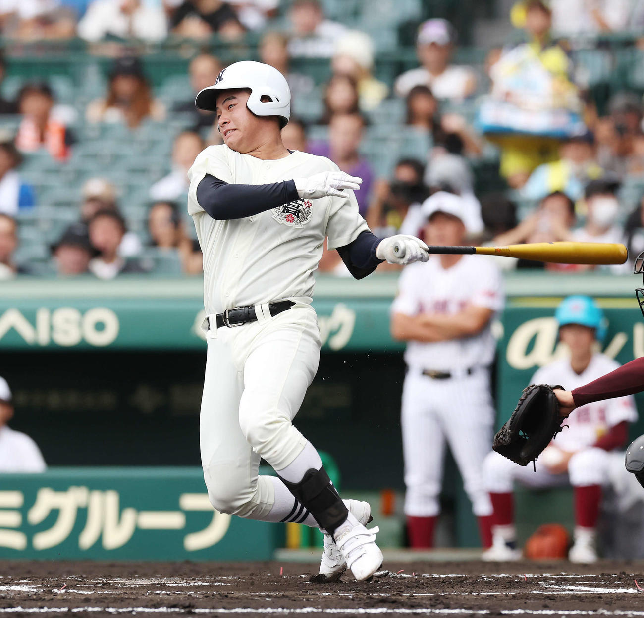 鳥栖工対日大三　1回裏日大三1死二塁、同点左適時二塁打を放つ二宮（撮影・宮地輝）