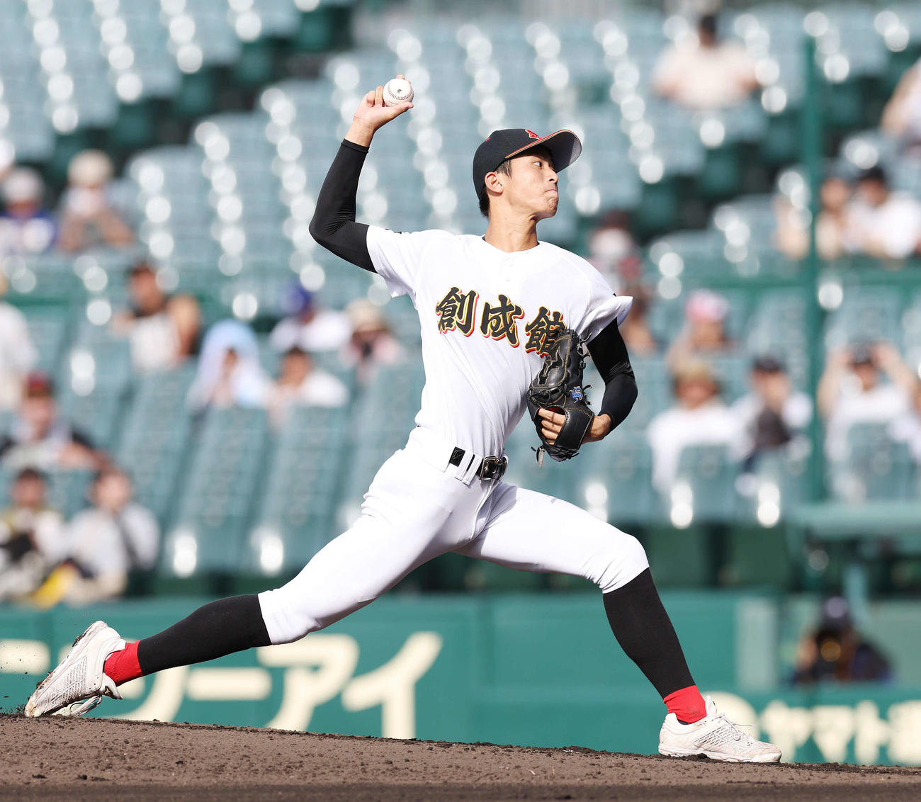 沖縄尚学対創成館　創成館先発の福盛（撮影・宮地輝）