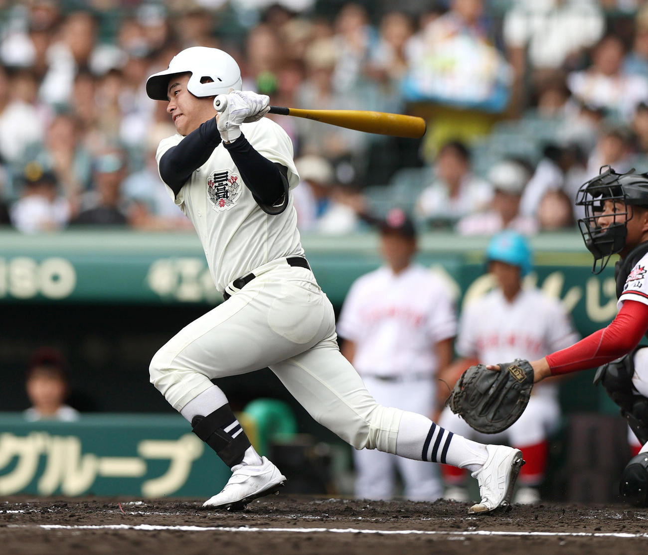 日大三対おかやま山陽　3回表日大三2死三塁、二宮は中適時二塁打を放つ（撮影・上山淳一）