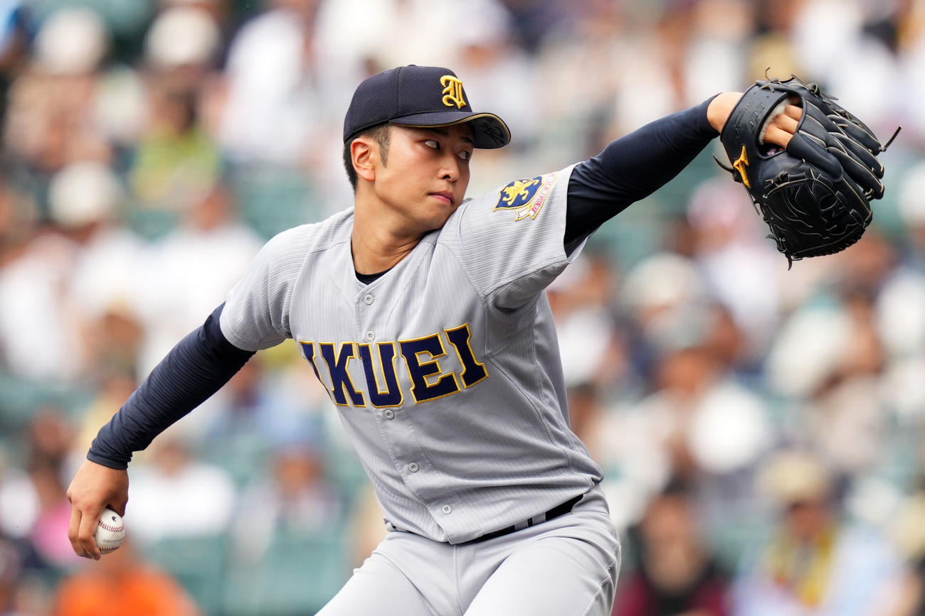 仙台育英対履正社　6回裏から登板した仙台育英・高橋（撮影・横山健太）