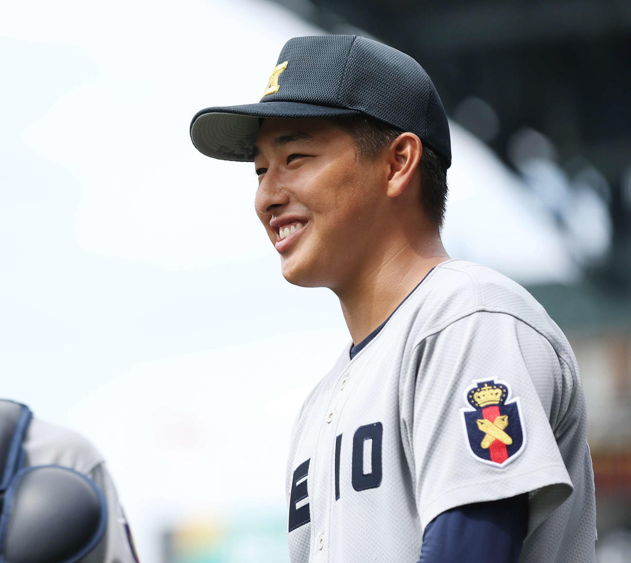 慶応対広陵　試合前、笑顔を見せる慶応・清原（撮影・宮地輝）