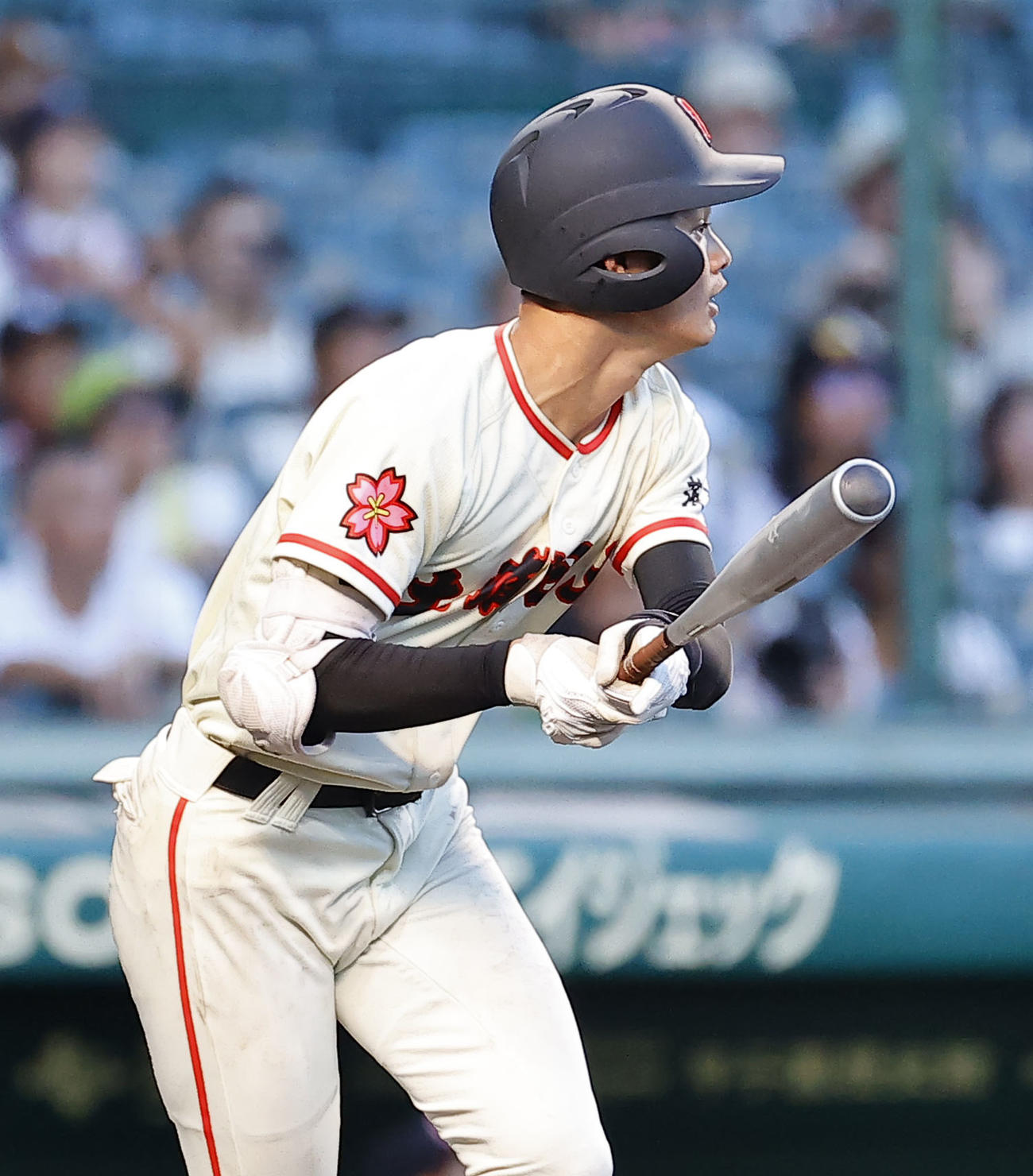 専大松戸対土浦日大　5回裏土浦日大2死満塁、後藤は左前に2点適時打を放つ（撮影・藤尾明華）