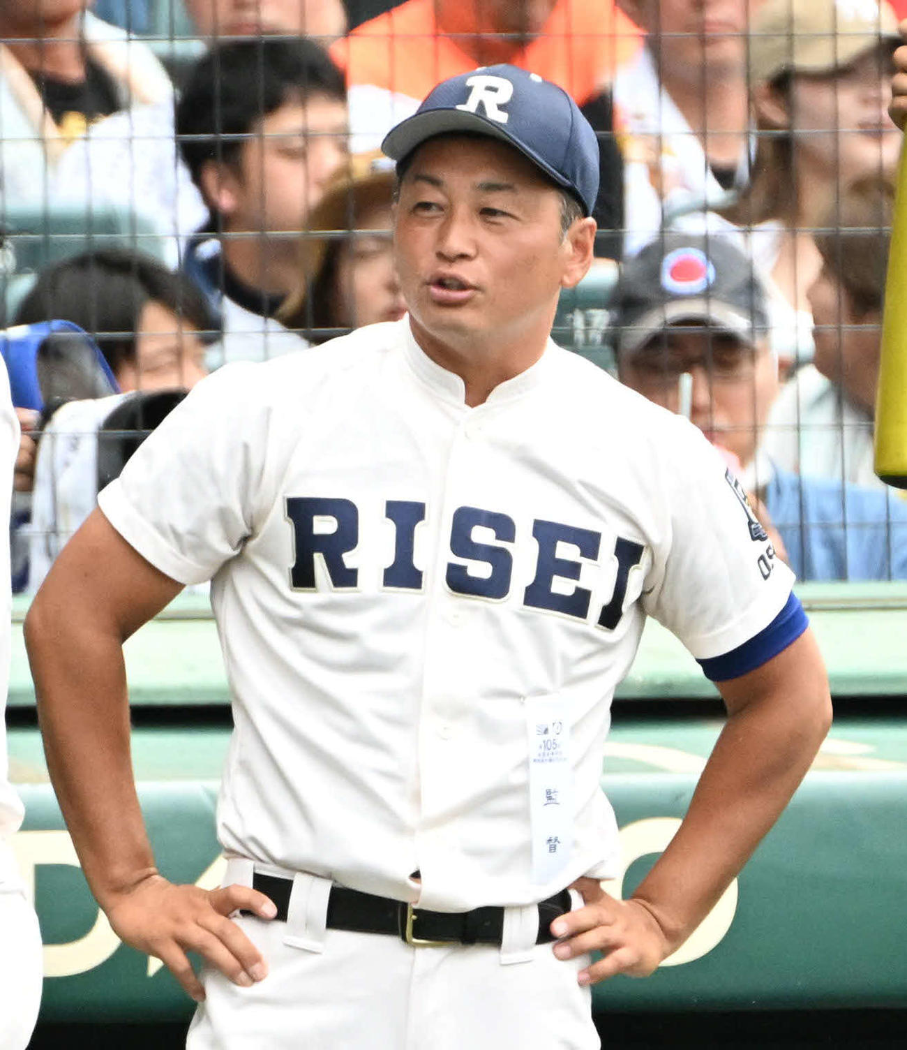 仙台育英対履正社　試合を見つめる履正社・多田監督（撮影・石井愛子）