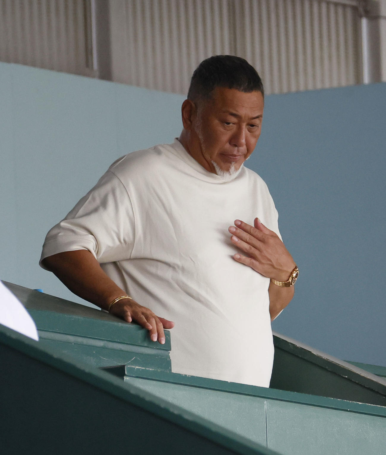 慶応対沖縄尚学　息子の慶応勝児の応援に駆けつけた清原和博氏（撮影・藤尾明華）