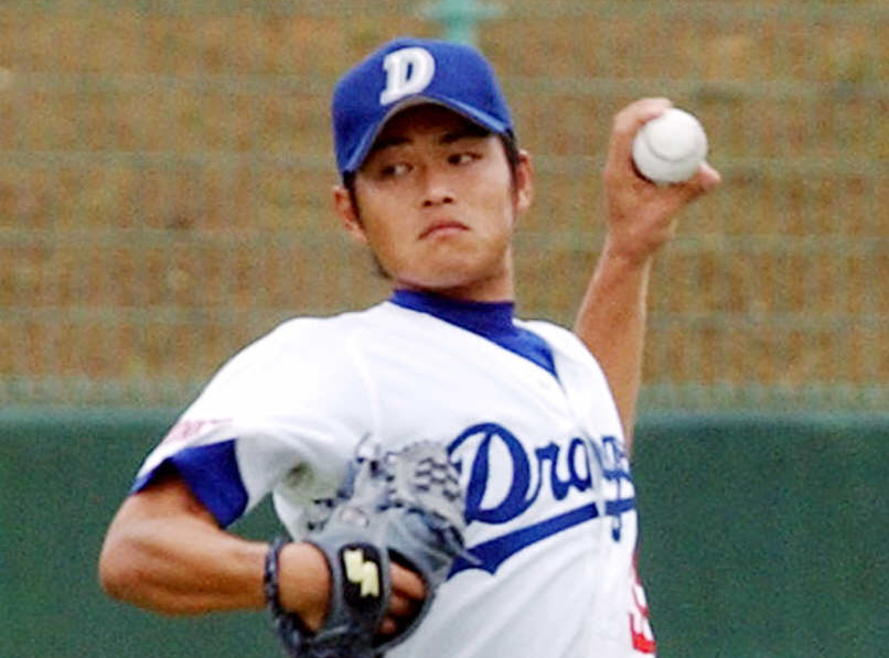 中日・洗平竜也（2002年10月撮影）