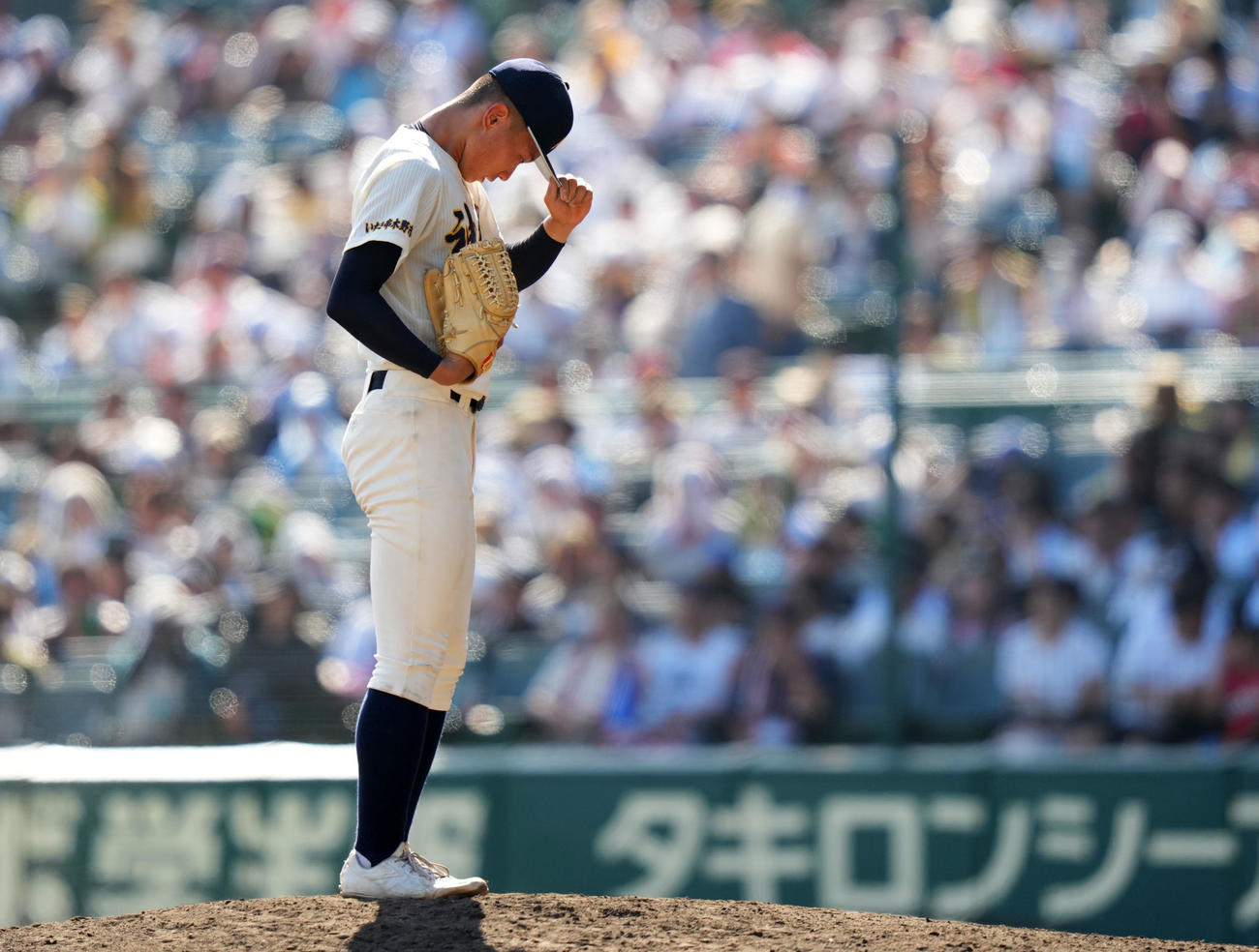 神村学園対おかやま山陽　9回裏のマウンドに登る神村学園・黒木（撮影・横山健太）