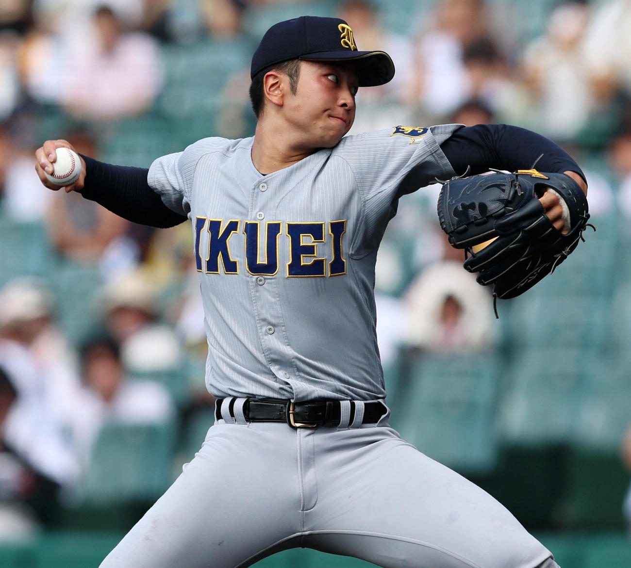 神村学園対仙台育英　神村学戦に先発する高橋（撮影・加藤哉）