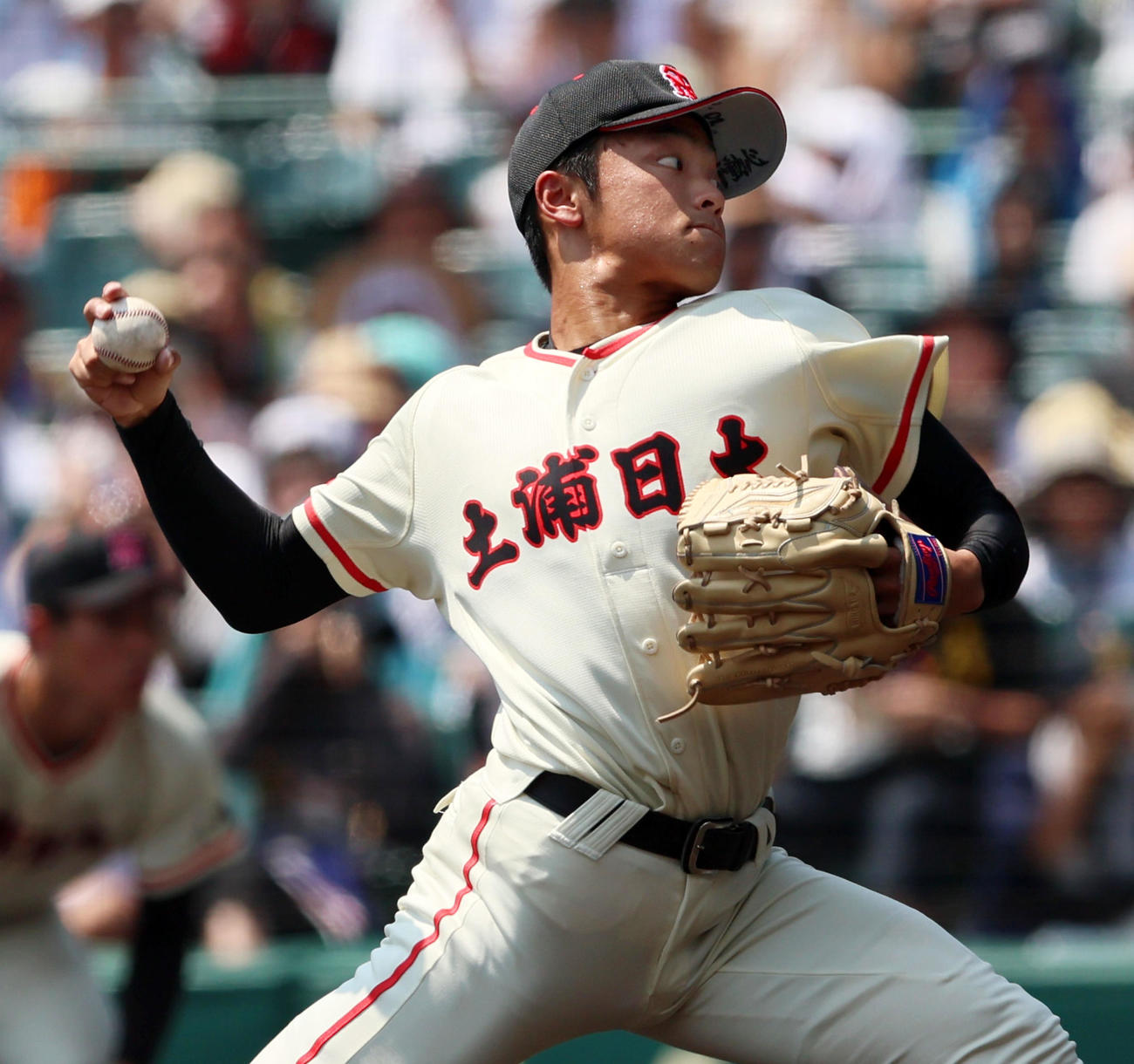 土浦日大対慶応　慶応戦に先発する伊藤彩（撮影・加藤哉）