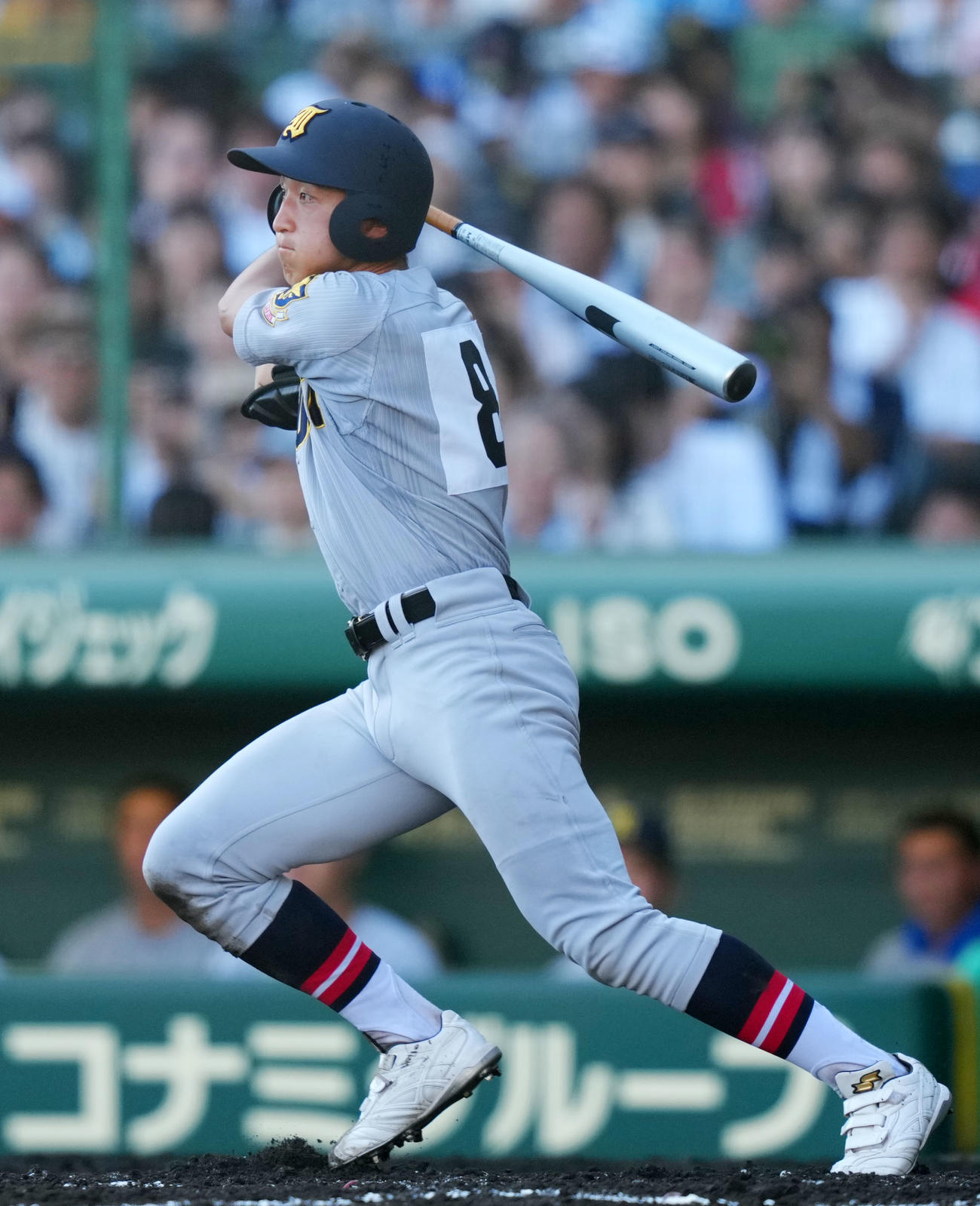 仙台育英対花巻東　3回表内野安打で出塁する仙台育英・橋本（23年8月19日撮影）
