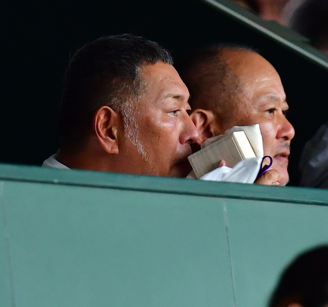慶応対仙台育英　9回表慶応、清原勝児の打席をみつめる清原和博氏