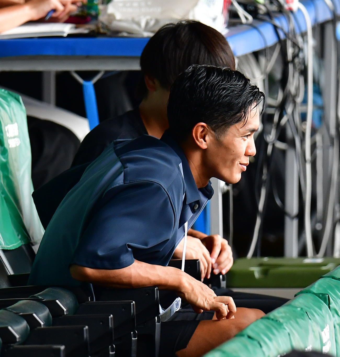 慶応対仙台育英　甲子園に慶応の応援に駆けつけたJリーグ神戸武藤