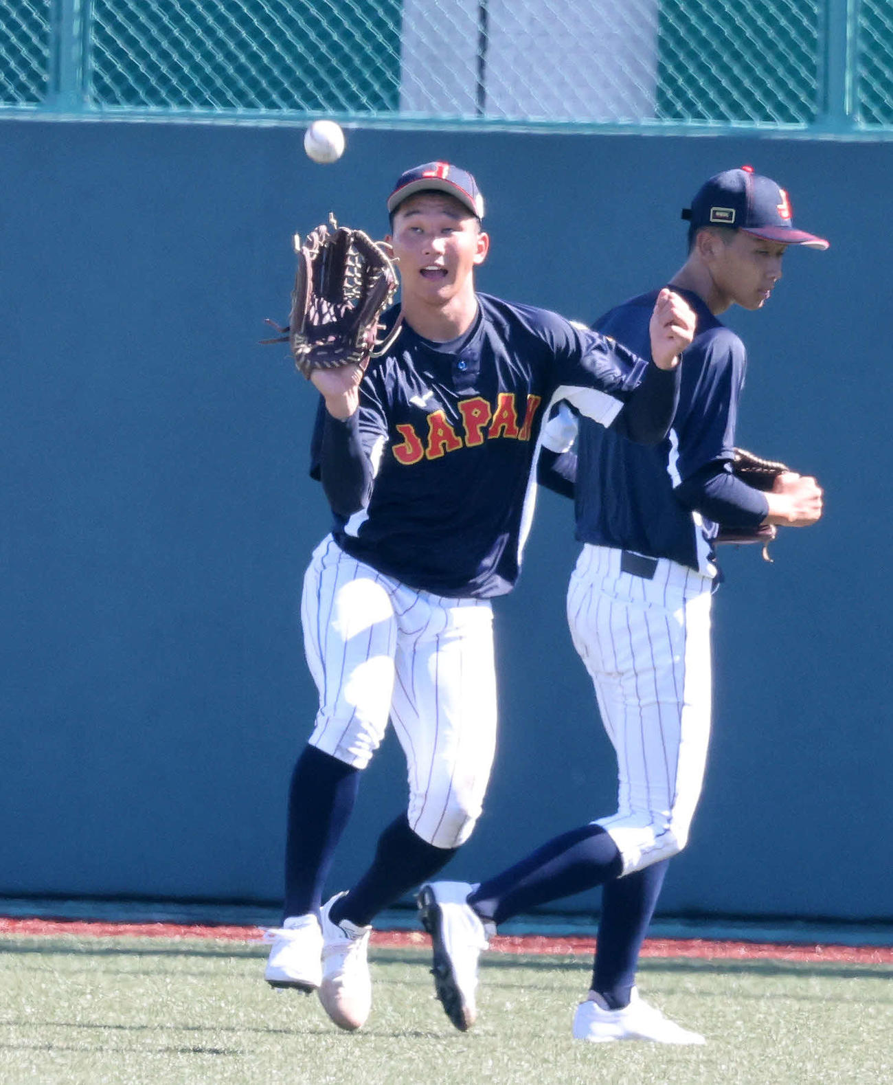 外野守備練習するU18日本代表・武田（撮影・鈴木正人）