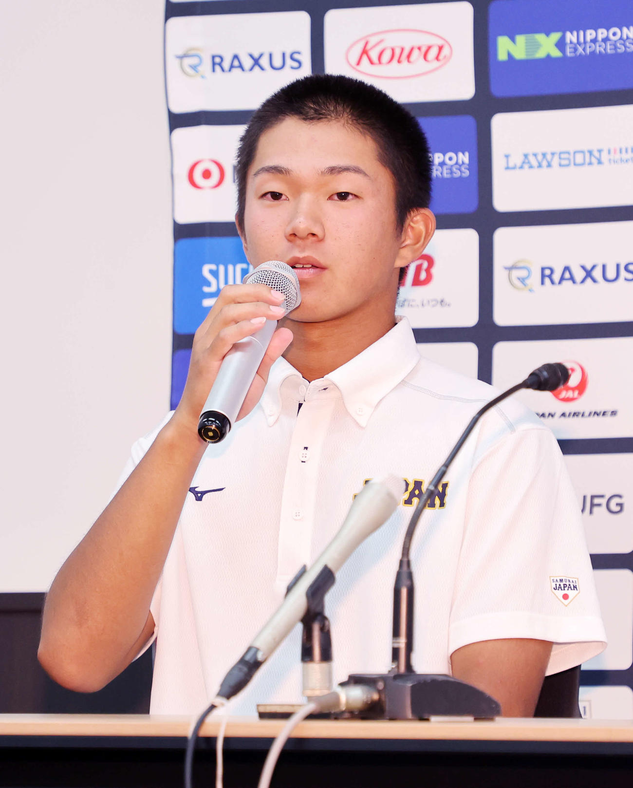 記者会見に臨むU18日本代表・森田（撮影・鈴木正人）