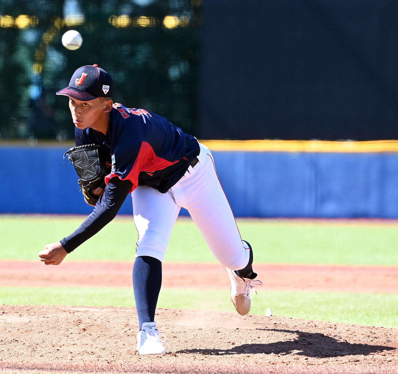 U18日本代表対早大　7回からマウンドに上がったU18日本代表の前田（撮影・たえ見朱実）