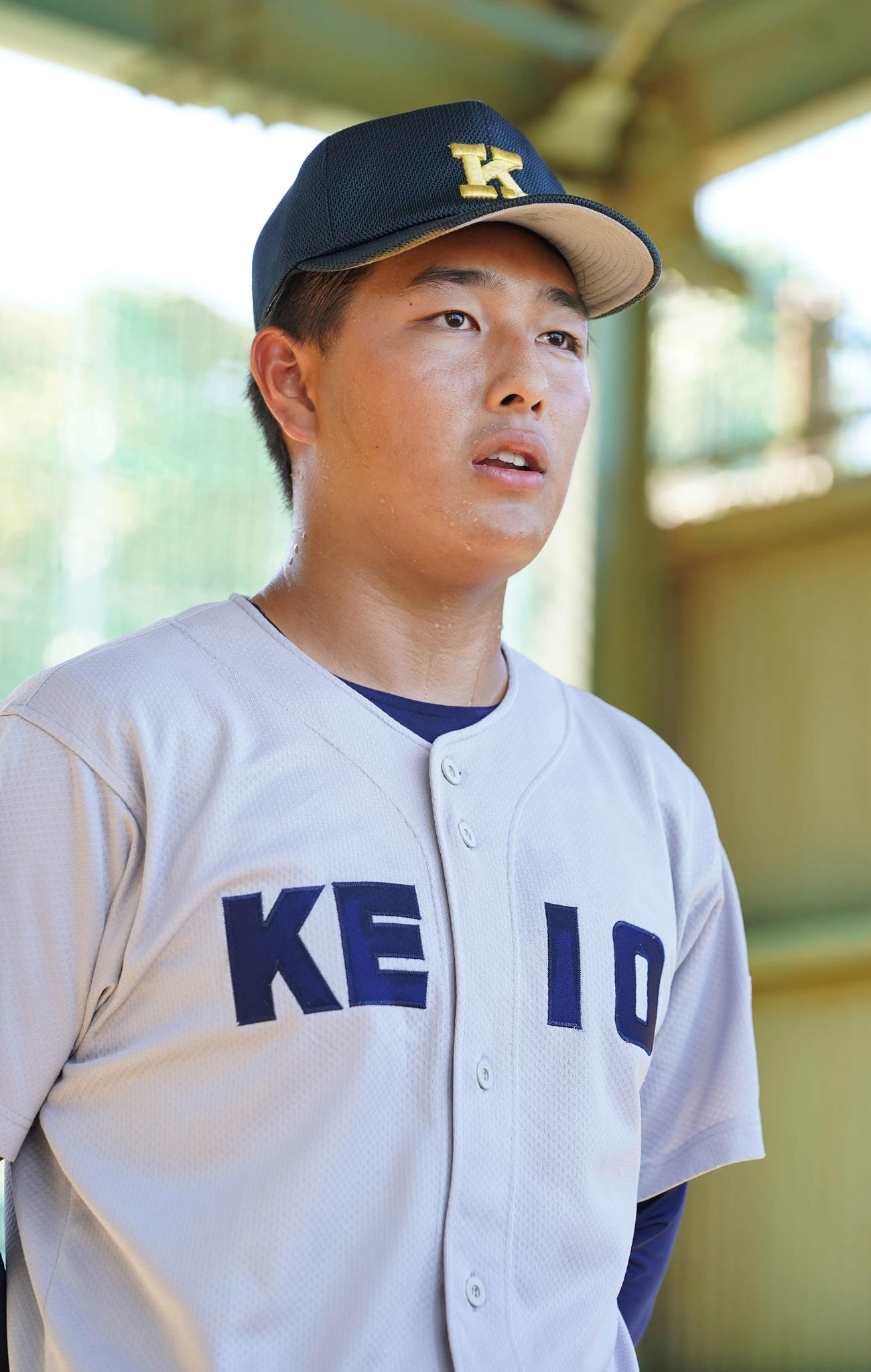 全国高校野球選手権大会で107年ぶりに優勝し地元凱旋（がいせん）後の囲み取材に臨む慶応・清原（撮影・小沢裕）