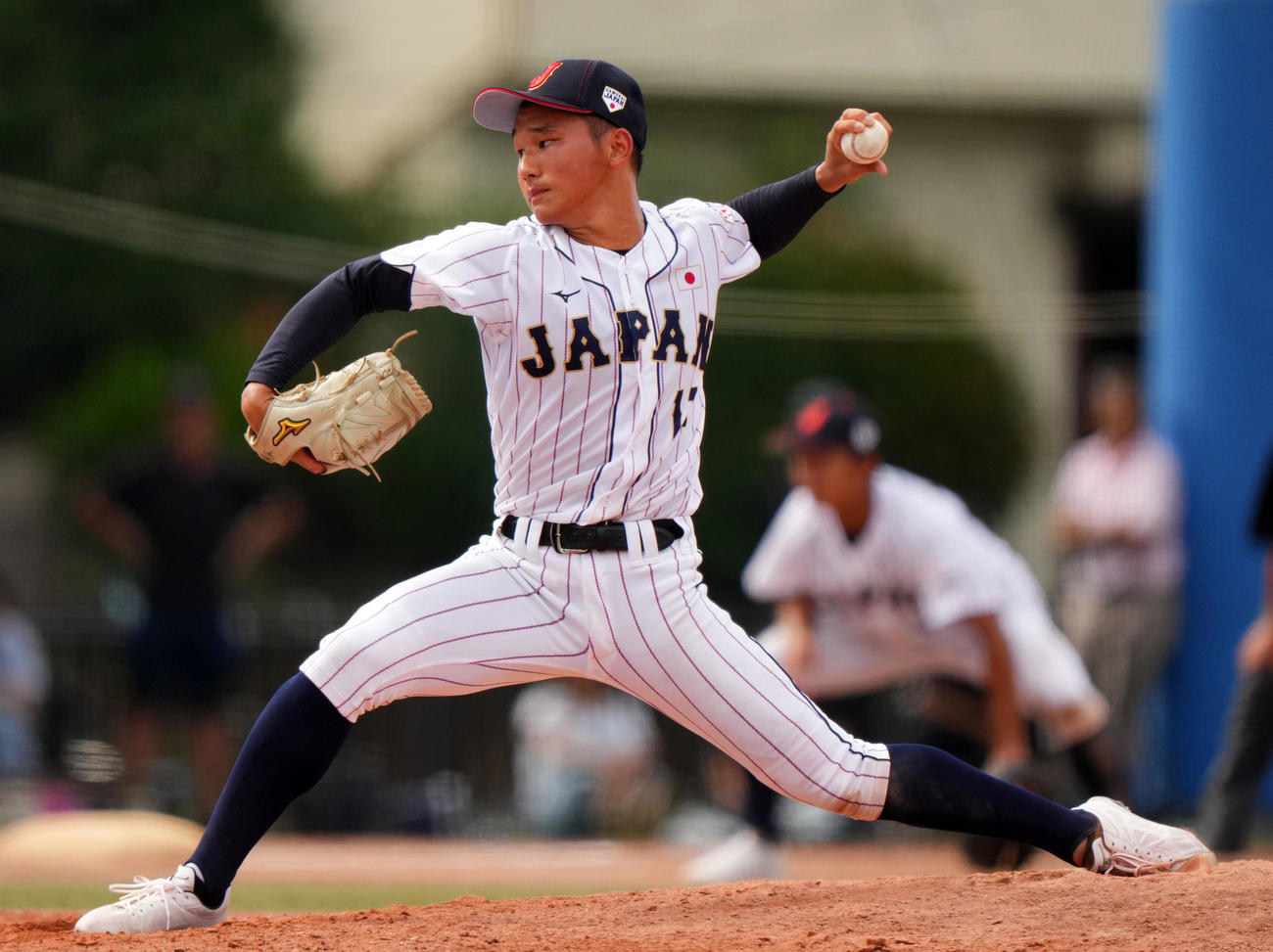 U18日本代表対駒大　6回表から登板したU18日本代表・武田（撮影・横山健太）