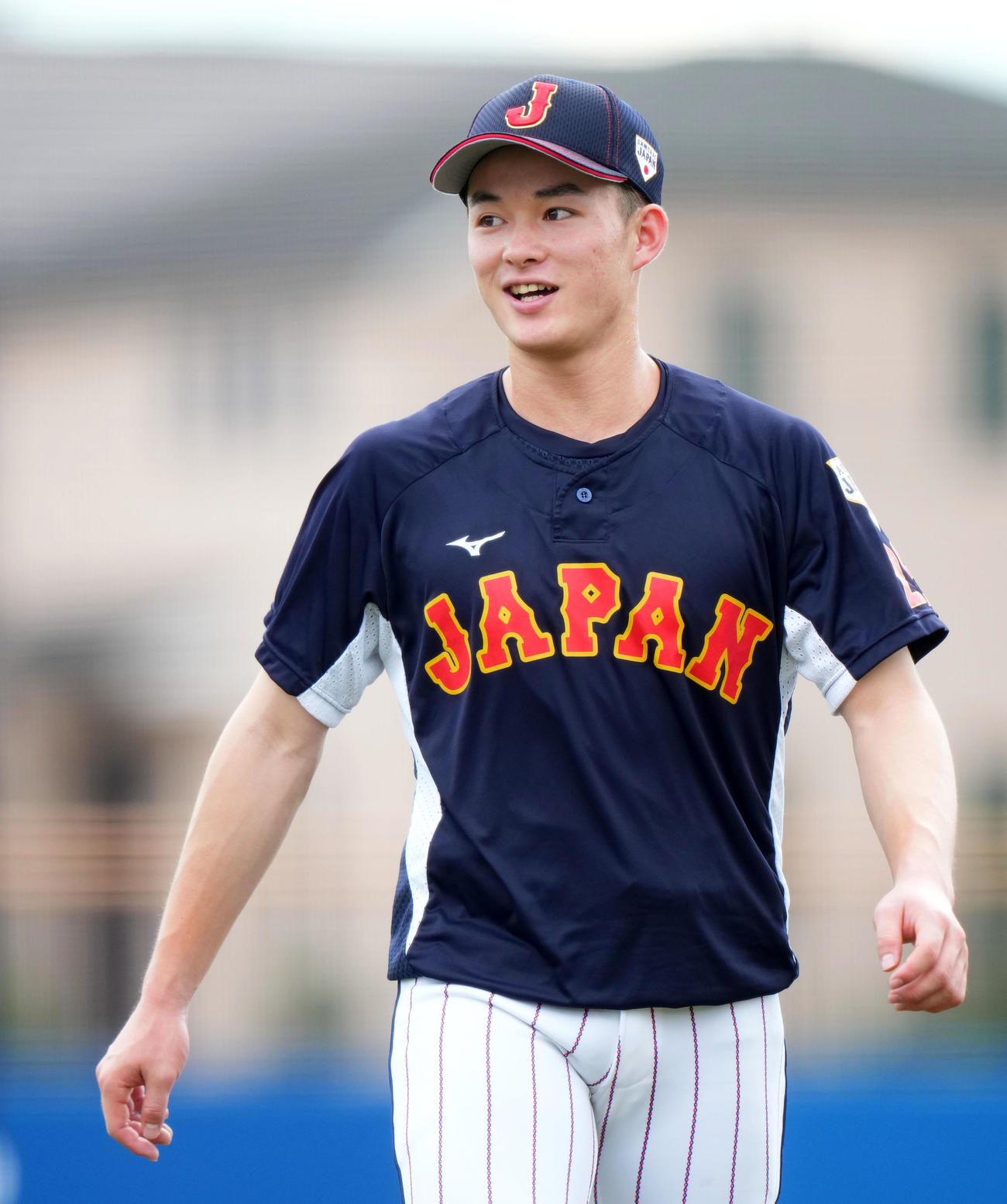 駒大対U18日本代表　笑顔でトレーニングをするU18日本代表・丸田（撮影・横山健太）