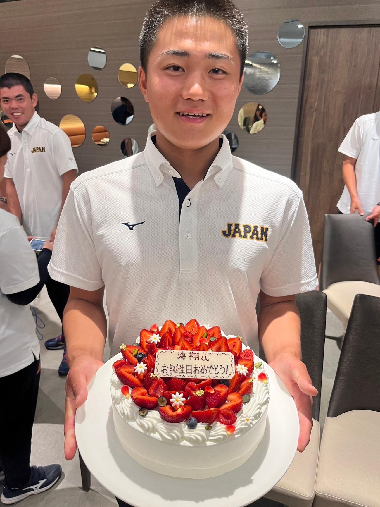 25日に18歳の誕生日を迎えたU18日本代表の矢野（代表撮影）