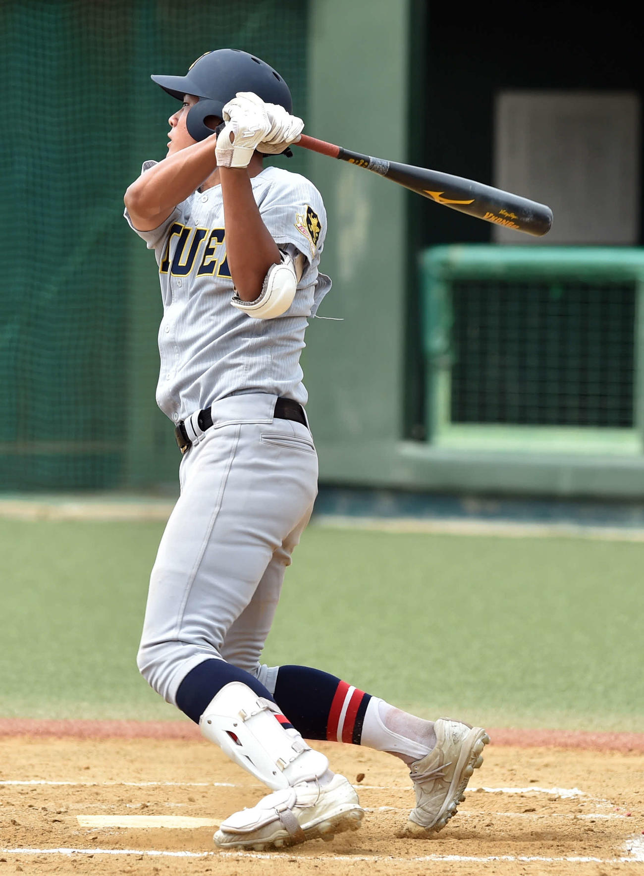 東北対仙台育英　7回裏仙台育英無死満塁、右中間に勝ち越し適時二塁打を放つ高田（撮影・相沢孔志）