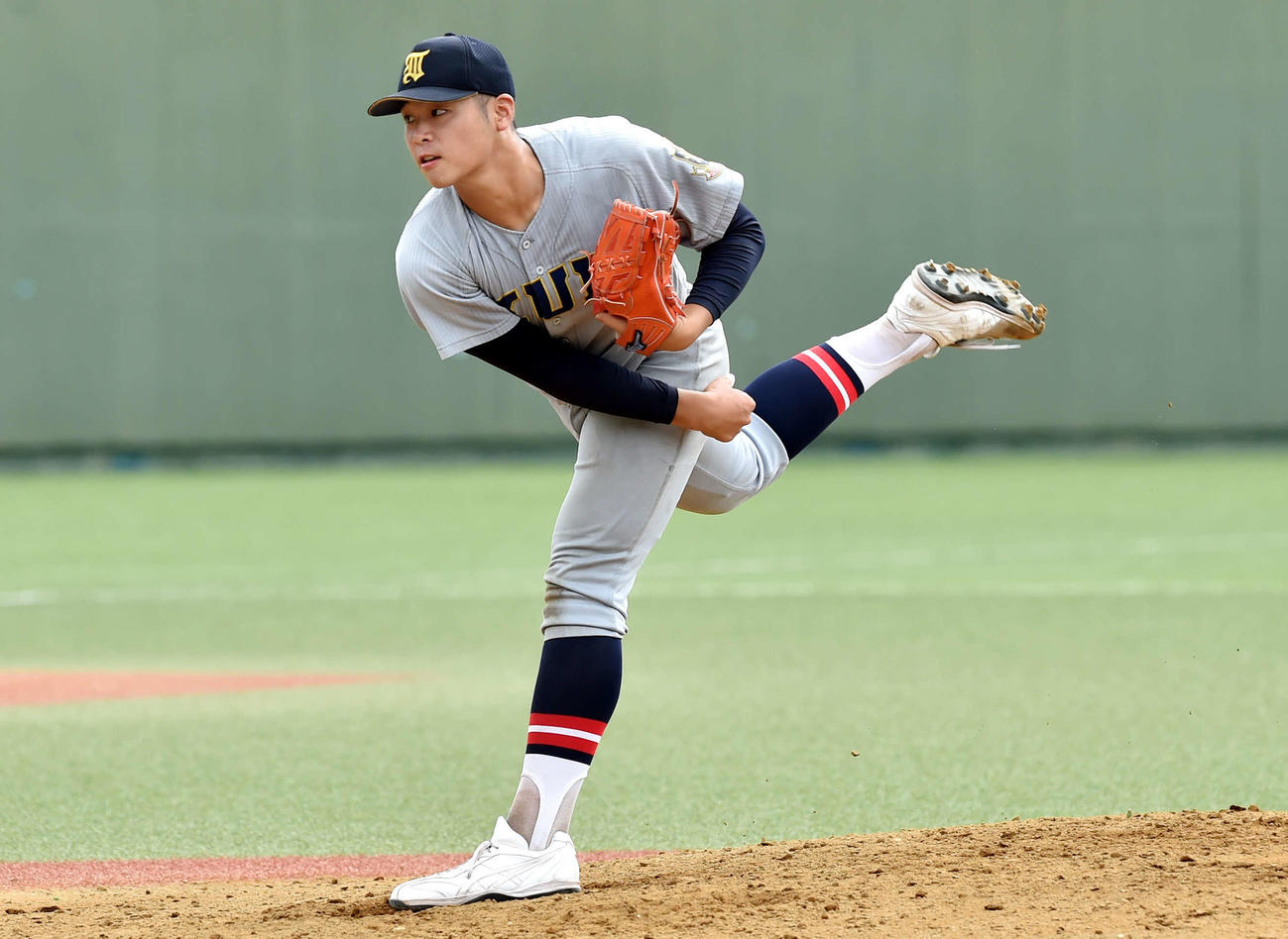 東北対仙台育英　救援登板で5回を無失点に抑えた仙台育英・佐々木広（撮影・相沢孔志）
