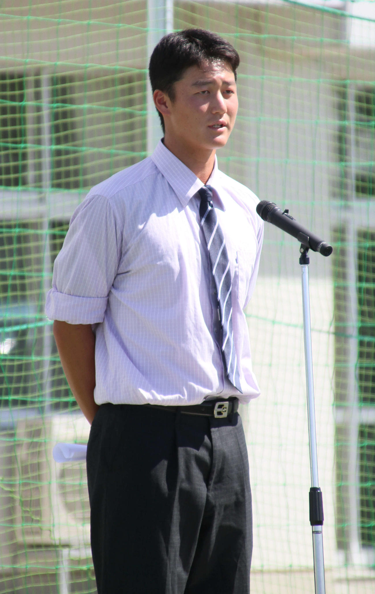 ナインを代表し、結果報告とあいさつをする千葉（撮影・木村有優）