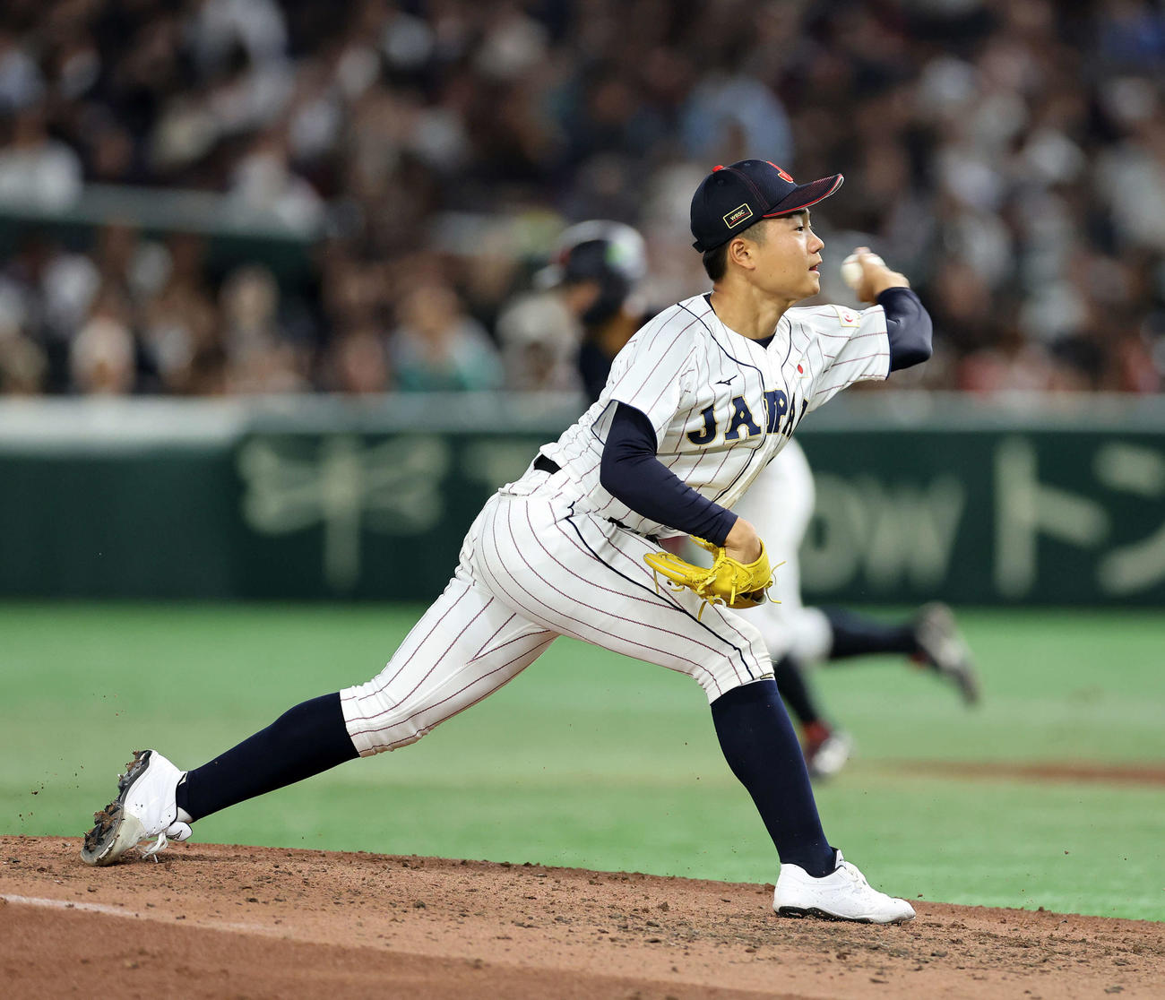 高校日本代表対大学日本代表　力投する高校日本代表・矢野海翔（2023年8月28日撮影）