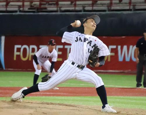 日本対スペイン　日本先発の東恩納（撮影・柏原誠）
