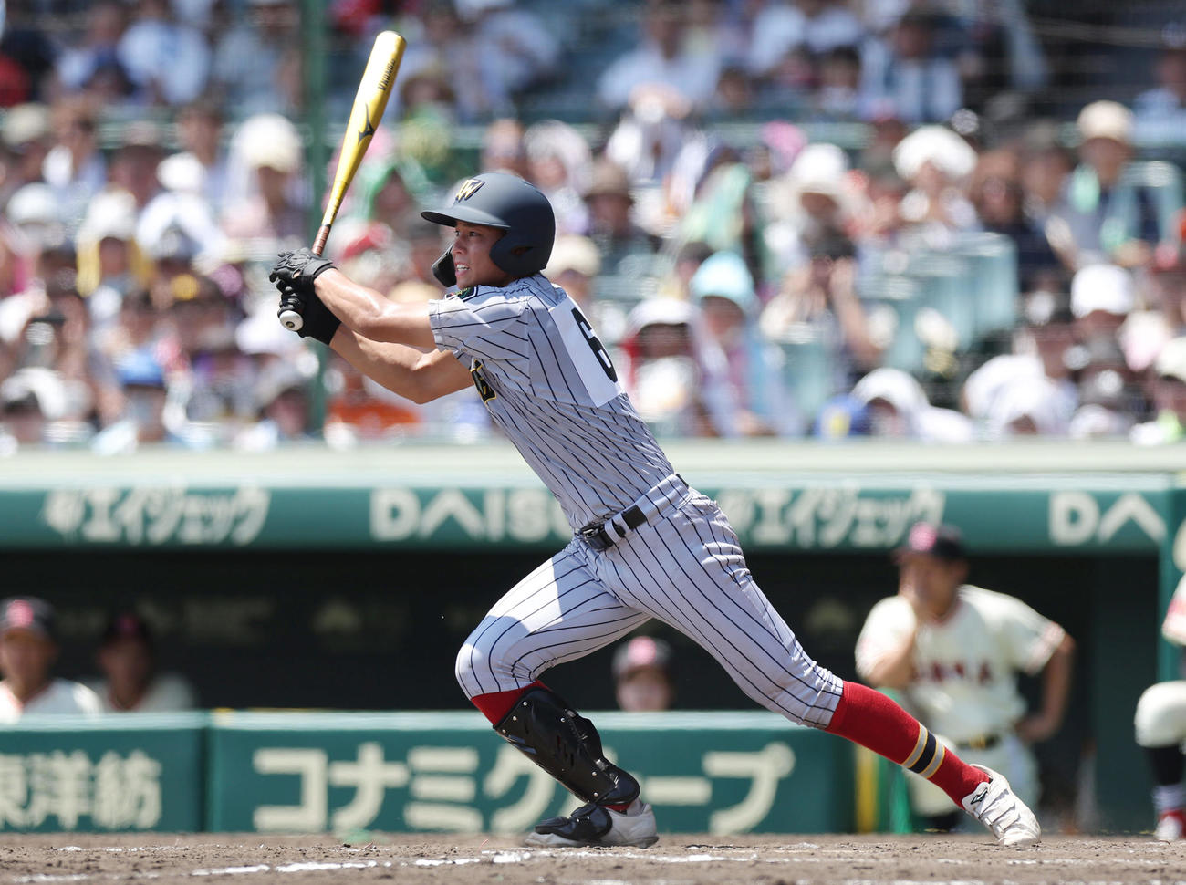 2023年8月6日、土浦日大戦で中前打を放つ上田西の横山