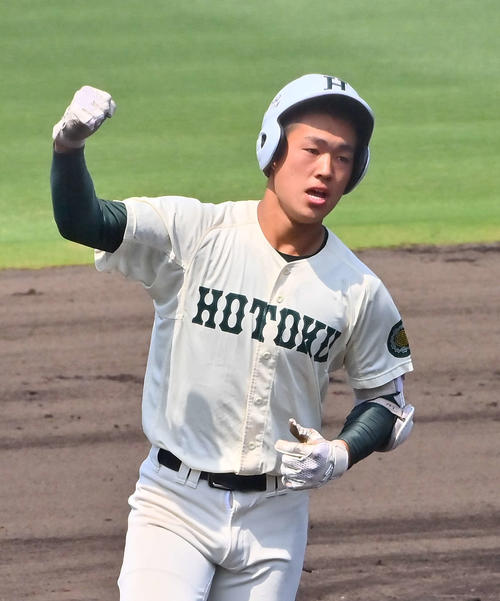 報徳学園・堀柊那