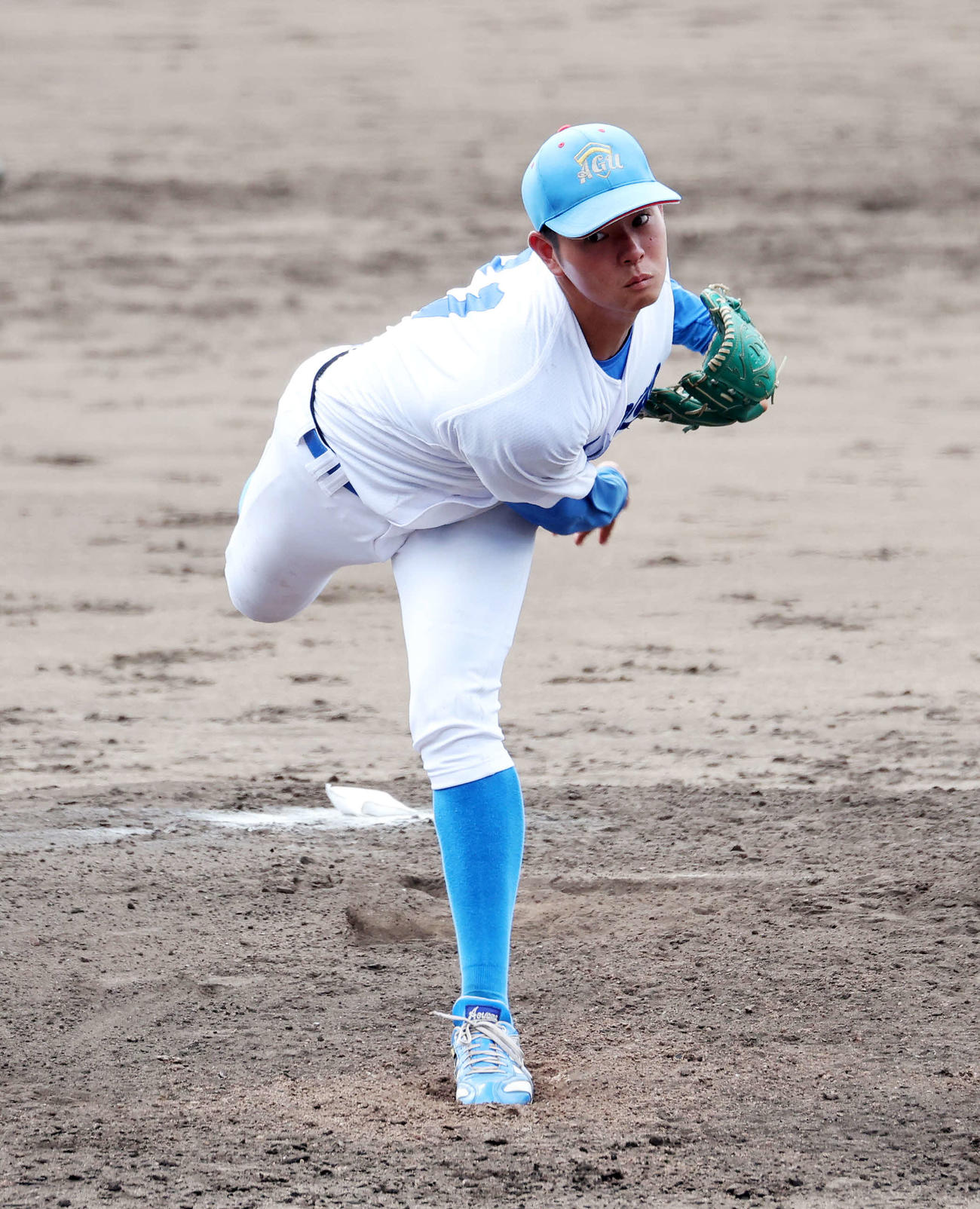 青学大対中大　力投する青学大先発の下村（撮影・鈴木正人）