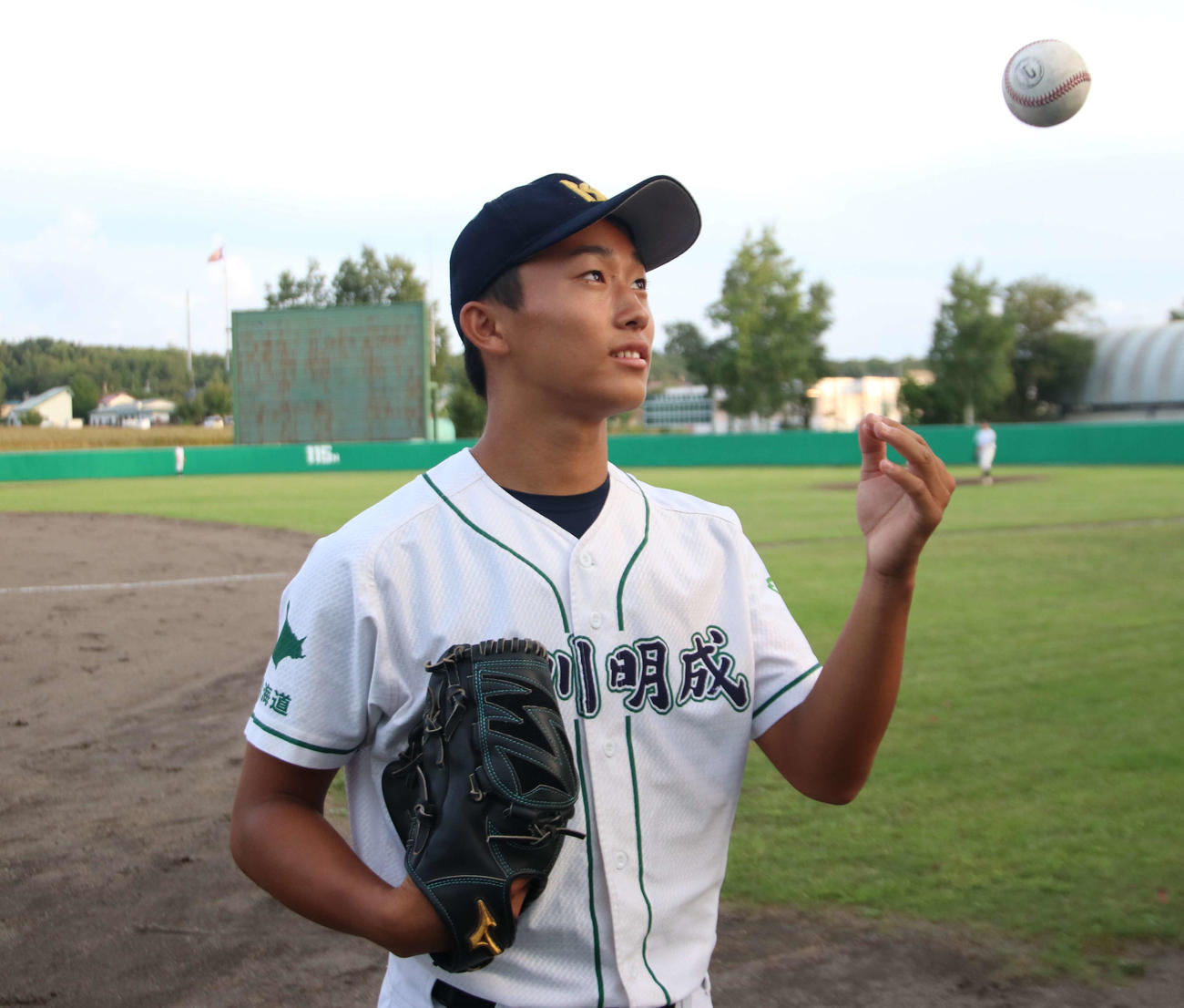プロ志望届を提出した旭川明成・千葉（撮影・山崎純一）