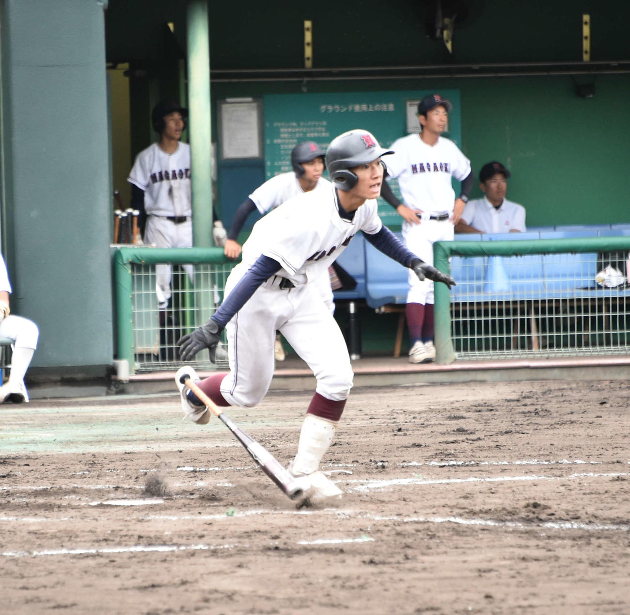 4回裏無死一塁、長岡の4番五十嵐が右越えへ先制三塁打