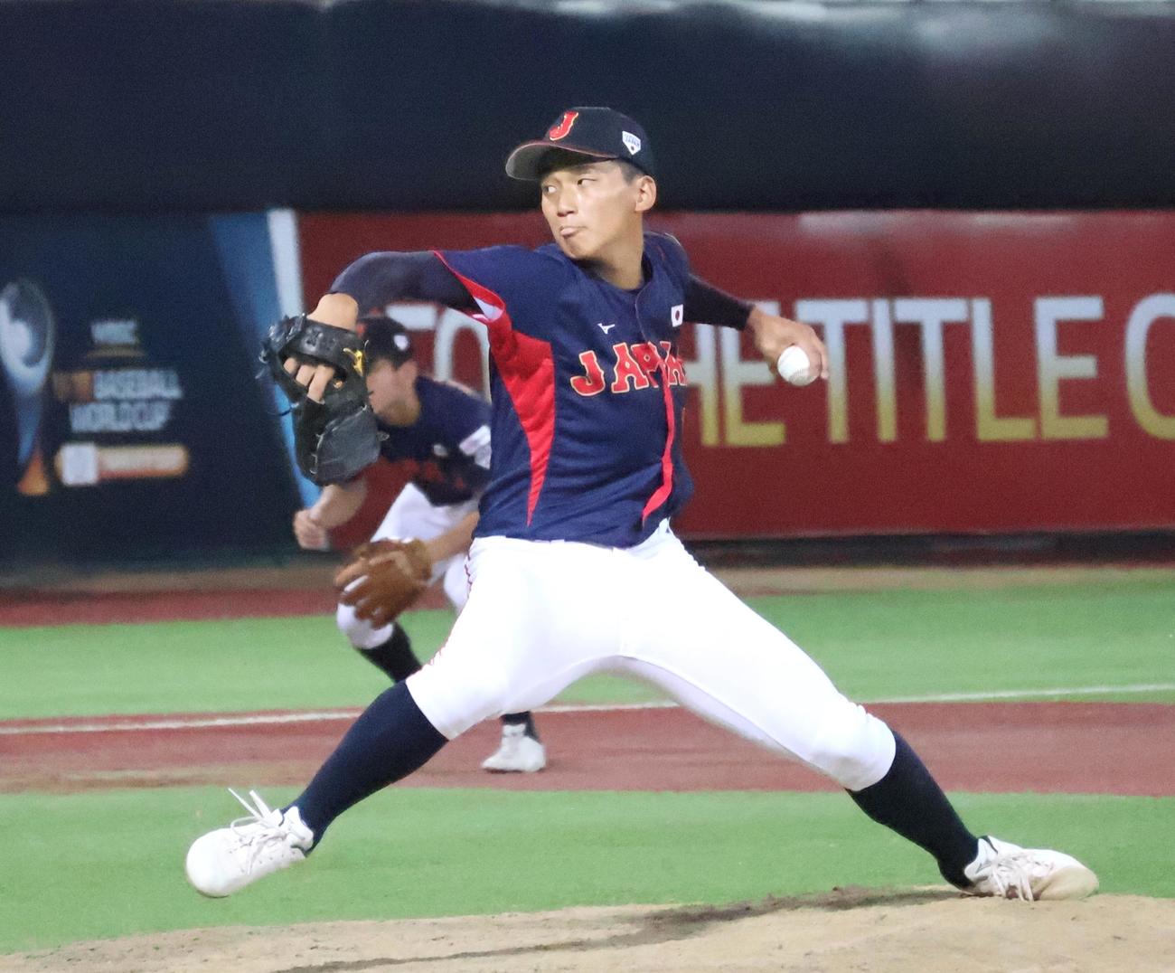 決勝に先発した日本・前田（撮影・柏原誠）
