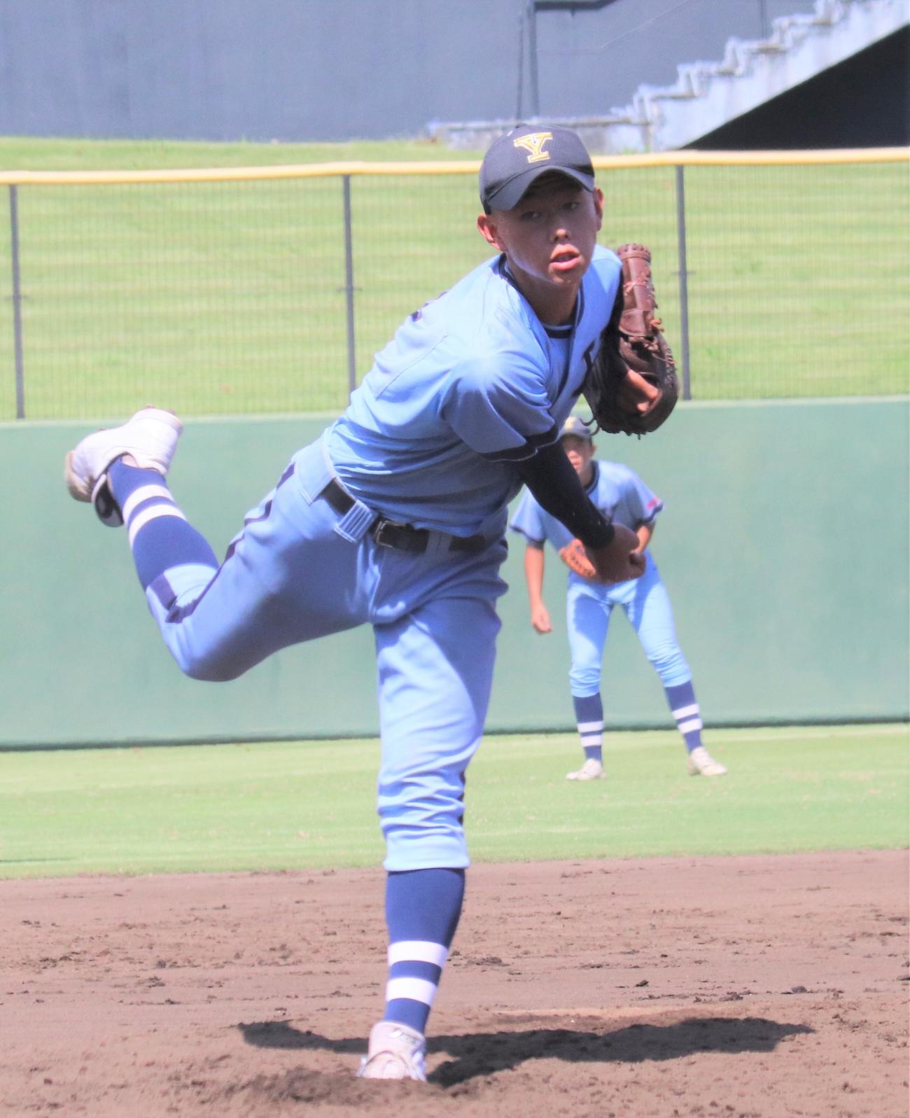 秋季神奈川大会　生田対横浜商　先発し力投する横浜商・田中喜（撮影・星夏穂）
