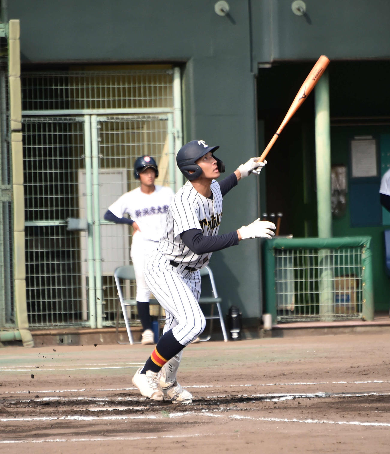帝京長岡は8－1の6回裏1死一、三塁、4番茨木が右越えの走者一掃の三塁打