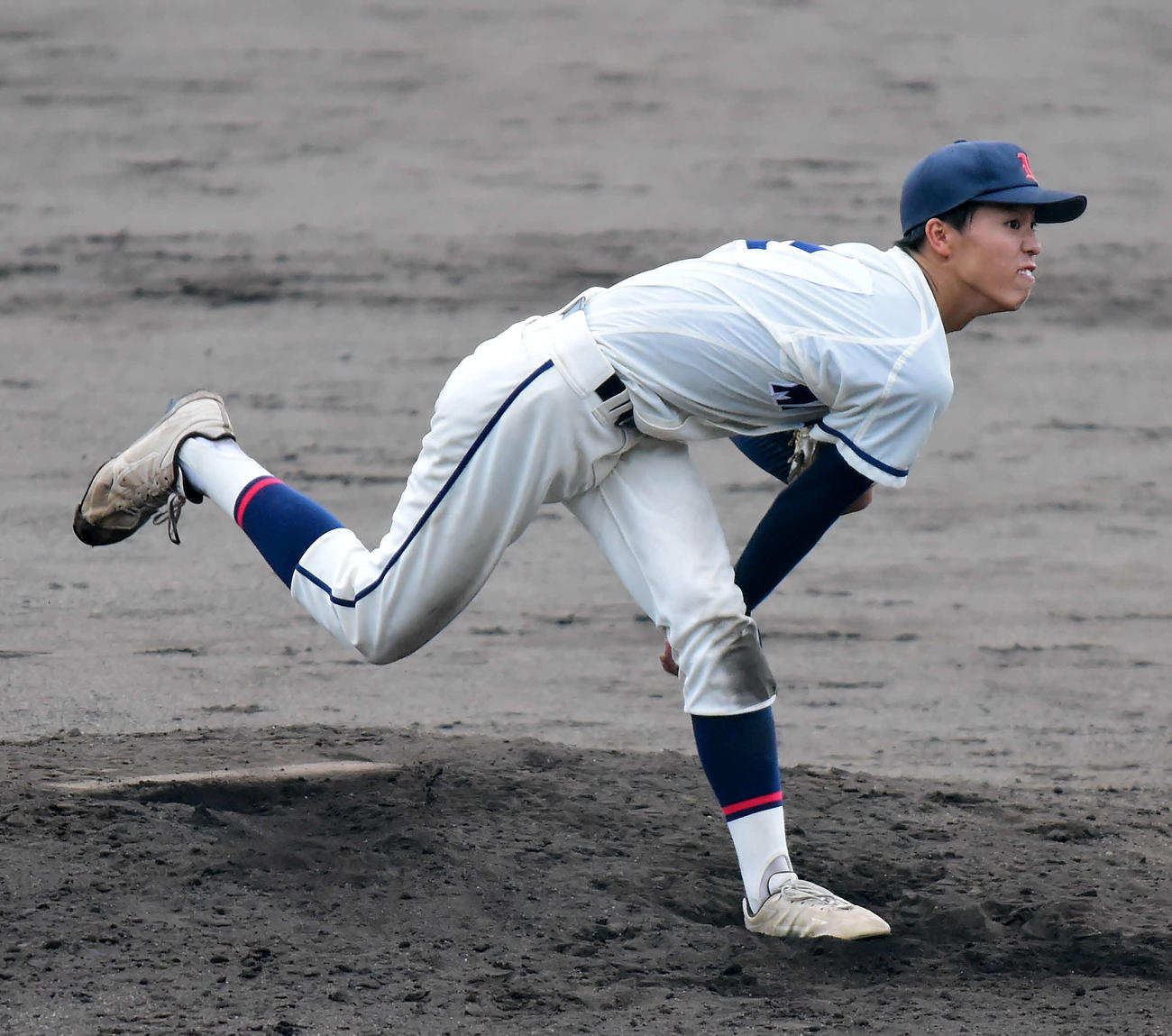 9回5安打、1失点で完投した新潟南の池田