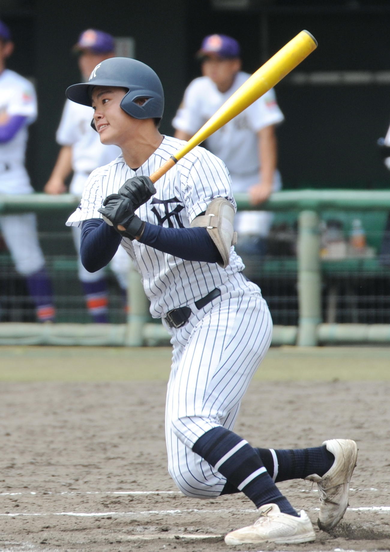 7回に左前適時打を放つ常葉大菊川・小沢