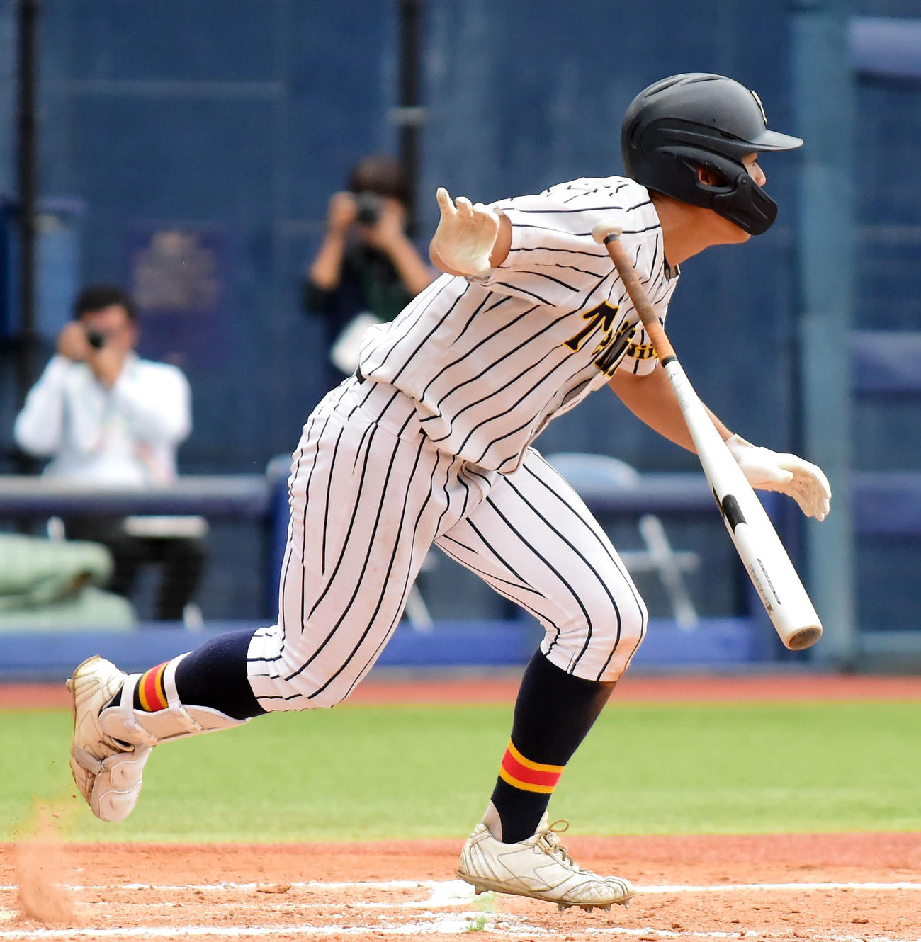 8回表2死二塁、勝ち越しの左越え三塁打を放った帝京長岡・渡辺