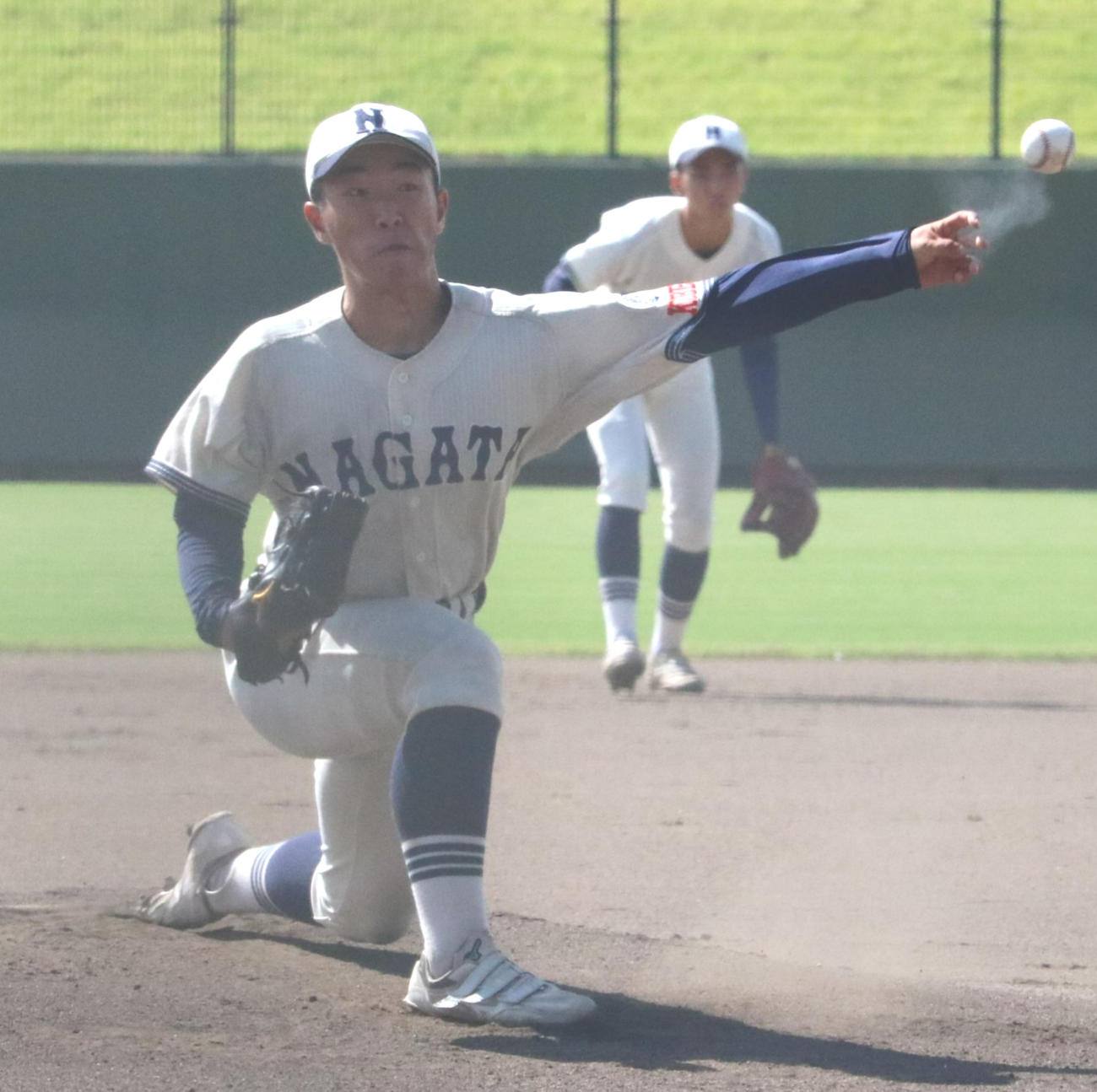 武庫之荘総合対長田　長田先発の小野唯斗投手（2年）（撮影・林亮佑）