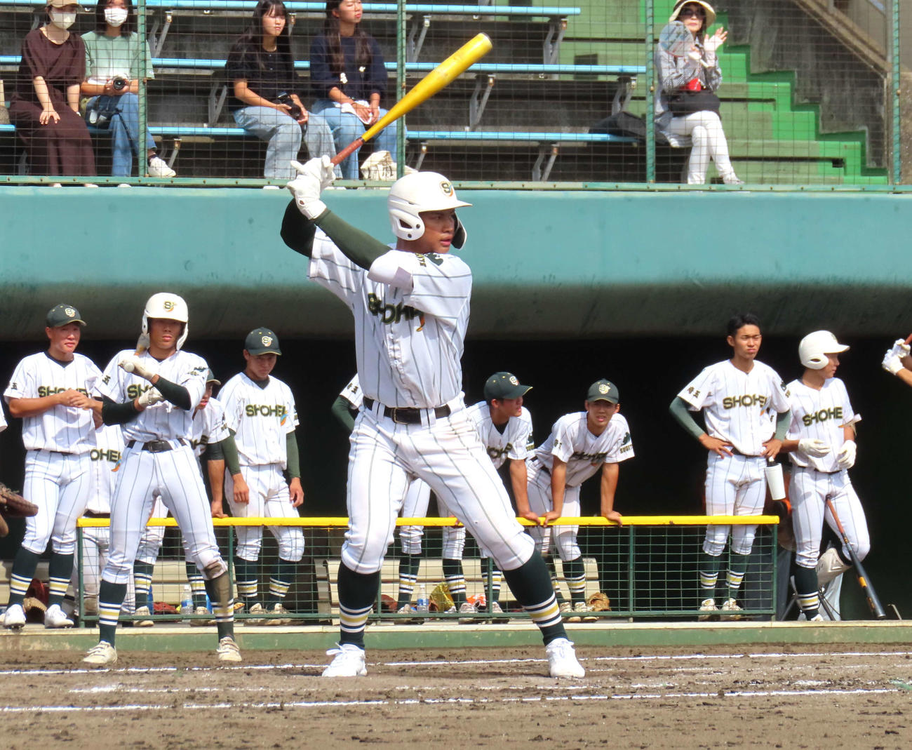 南稜対昌平　昌平1回2死二塁、先制の左前適時打を放った桜井ユウヤ内野手（撮影・黒須亮）