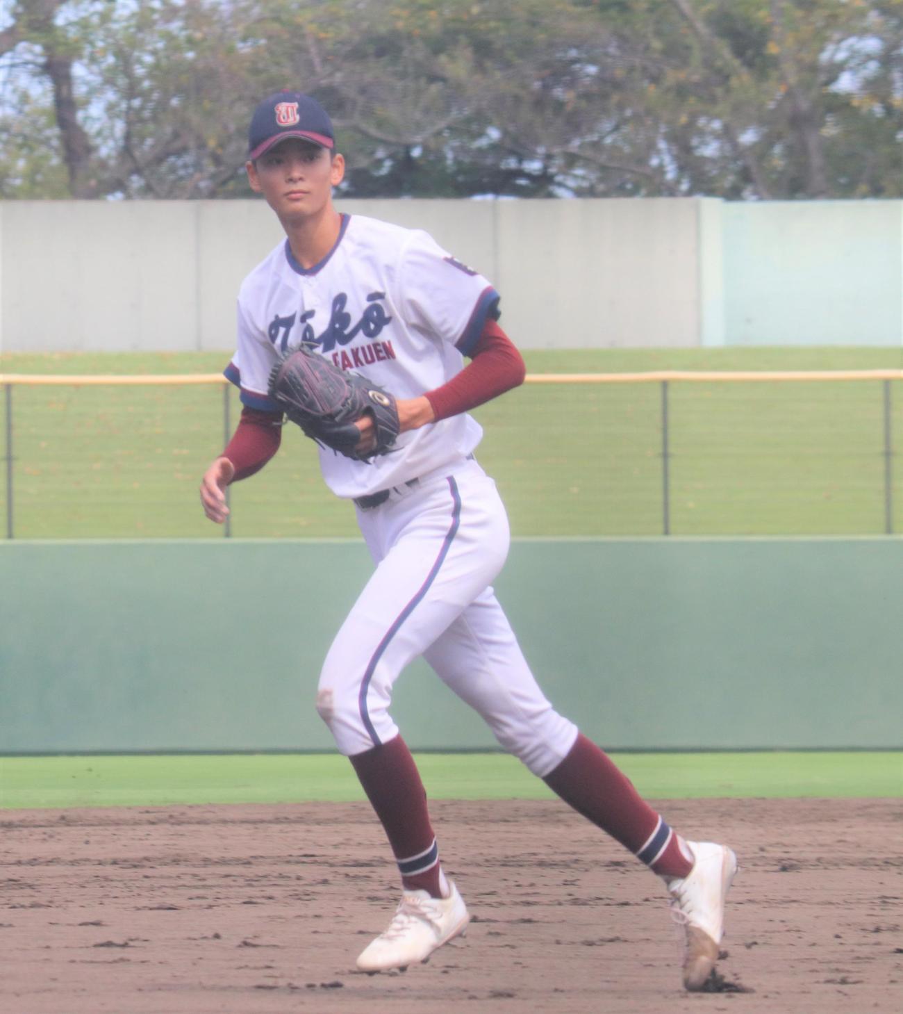 桐光学園対慶応ベンチへ戻る桐光学園・法橋（撮影・星夏穂）
