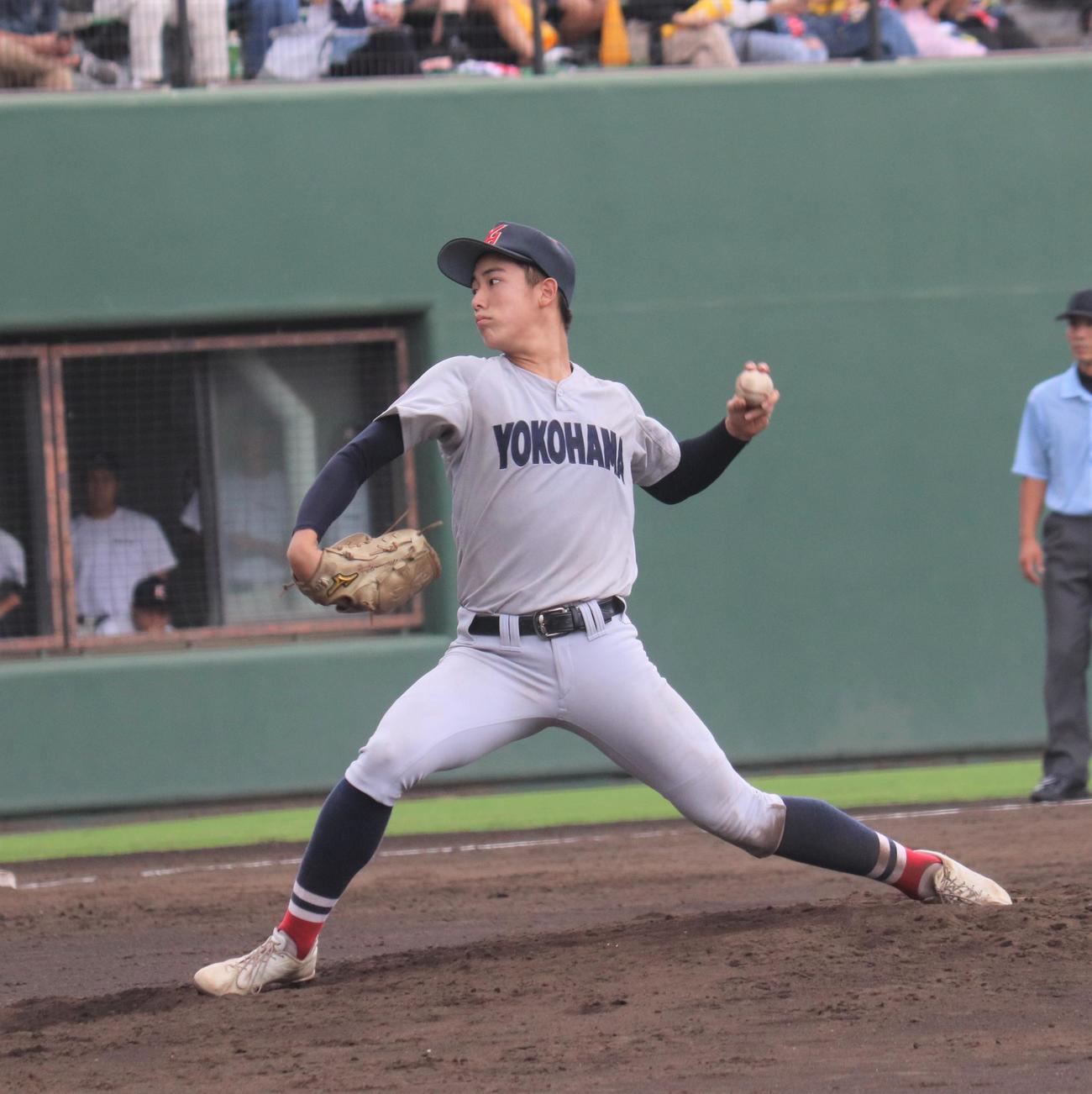 東海大相模－横浜　横浜先発の奥村頼人投手（撮影・星夏穂）