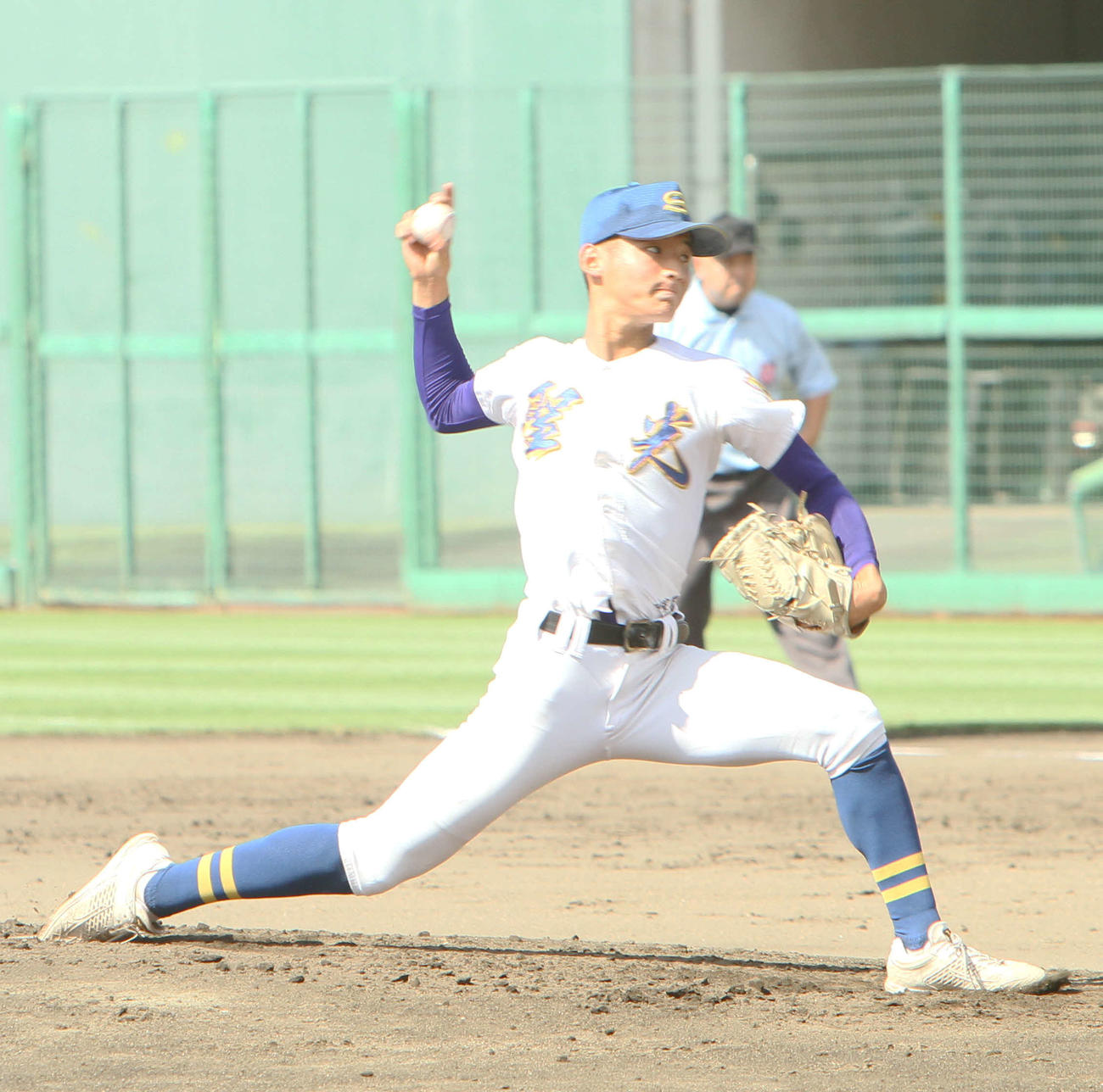 学法石川対聖光学院　8安打3失点で完投する聖光学院・高野（撮影・木村有優）