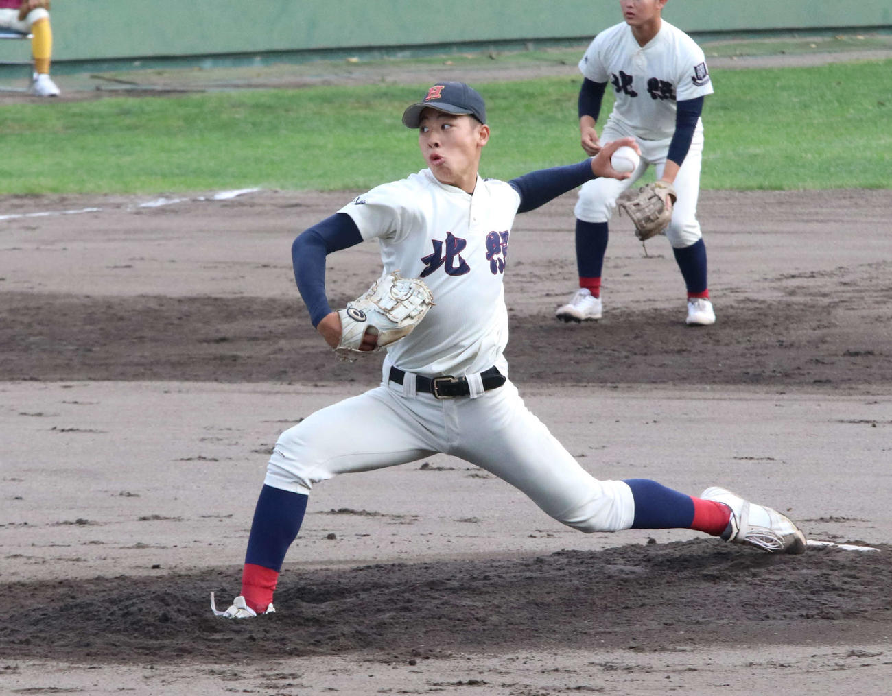 北照対小樽双葉　8回2失点で試合をつくった北照の高橋（撮影・山崎純一）